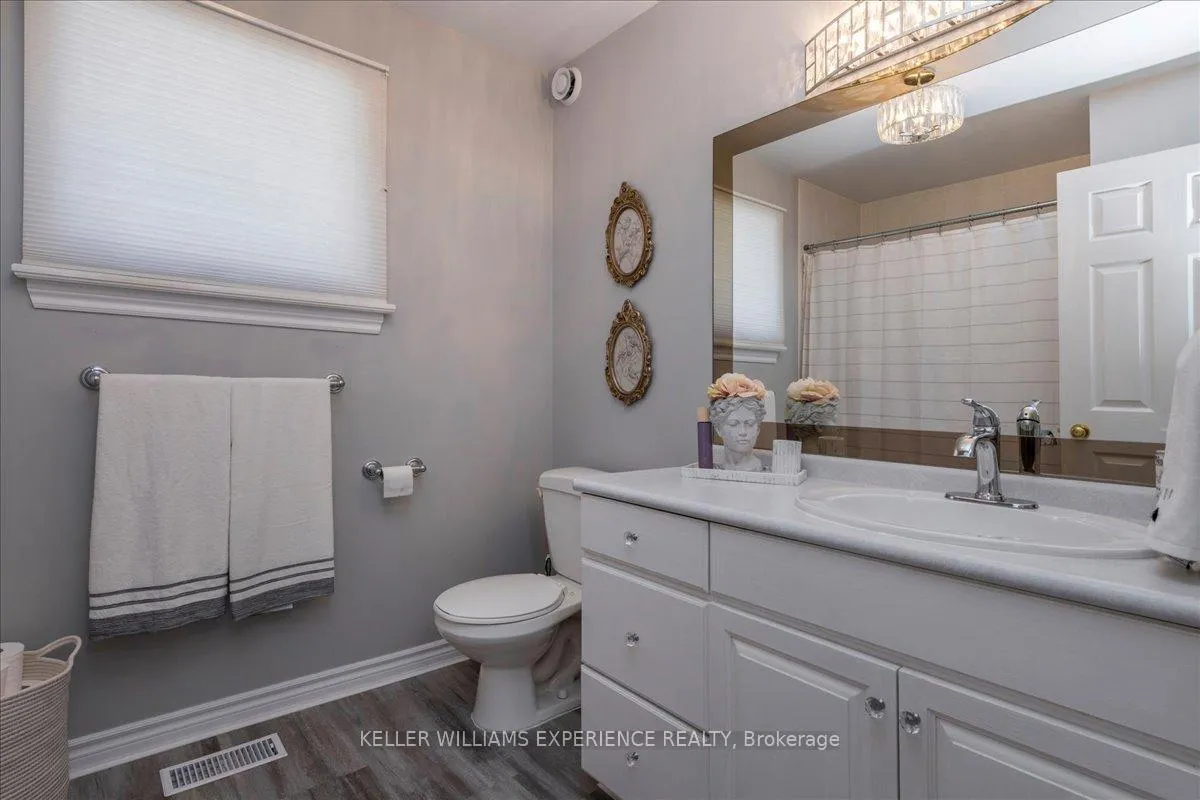 Photo 24 of 48 Brule Street, Penetanguishene — HOMEH