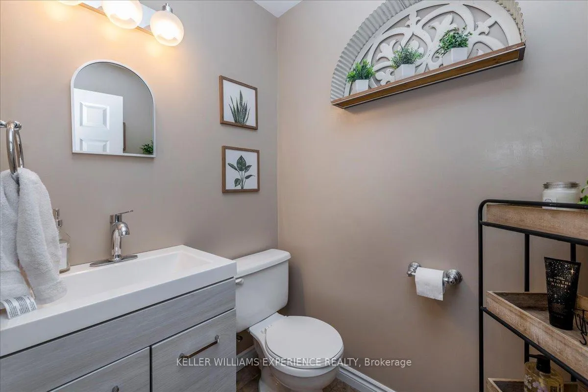 Photo 27 of 48 Brule Street, Penetanguishene — HOMEH