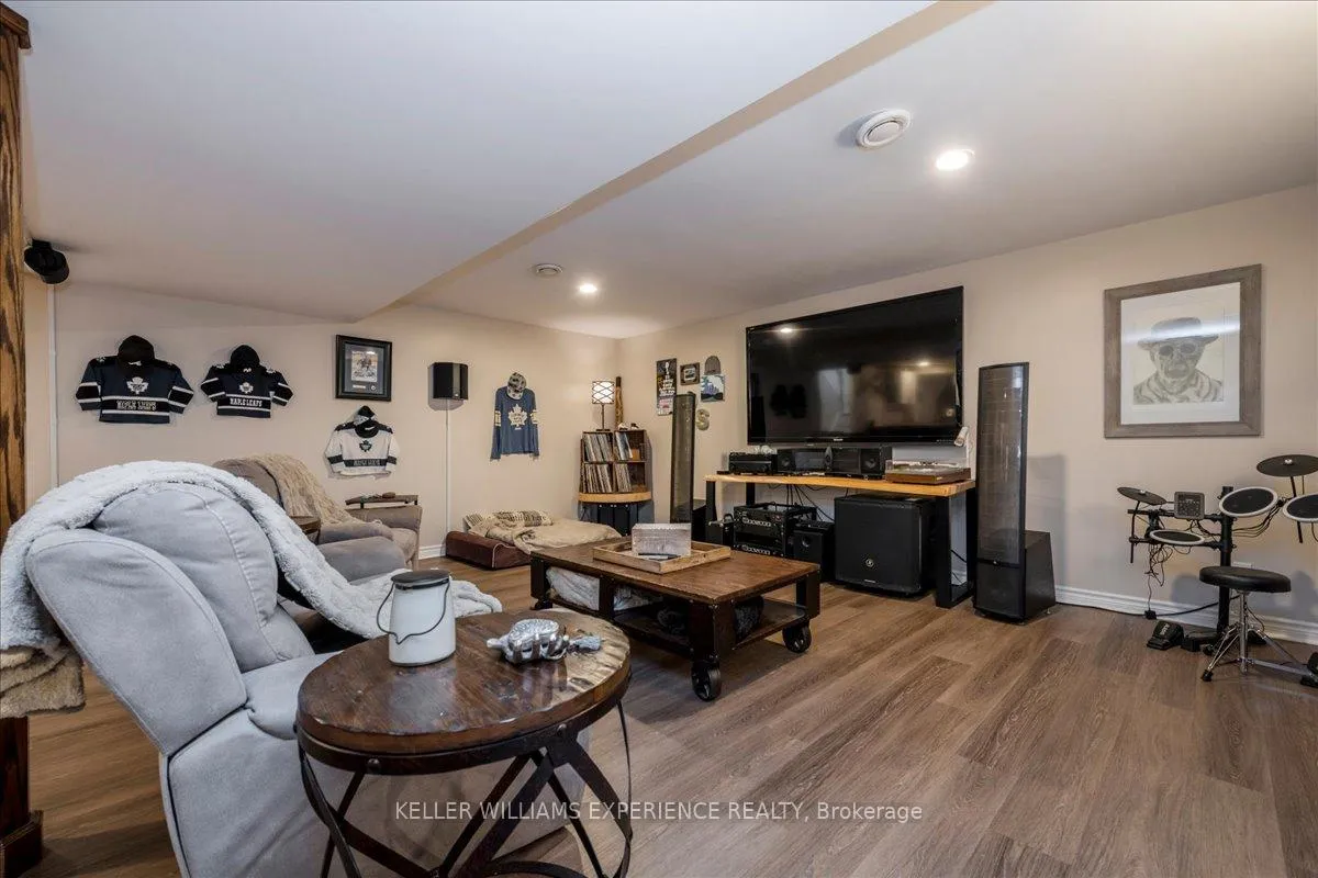 Photo 31 of 48 Brule Street, Penetanguishene — HOMEH