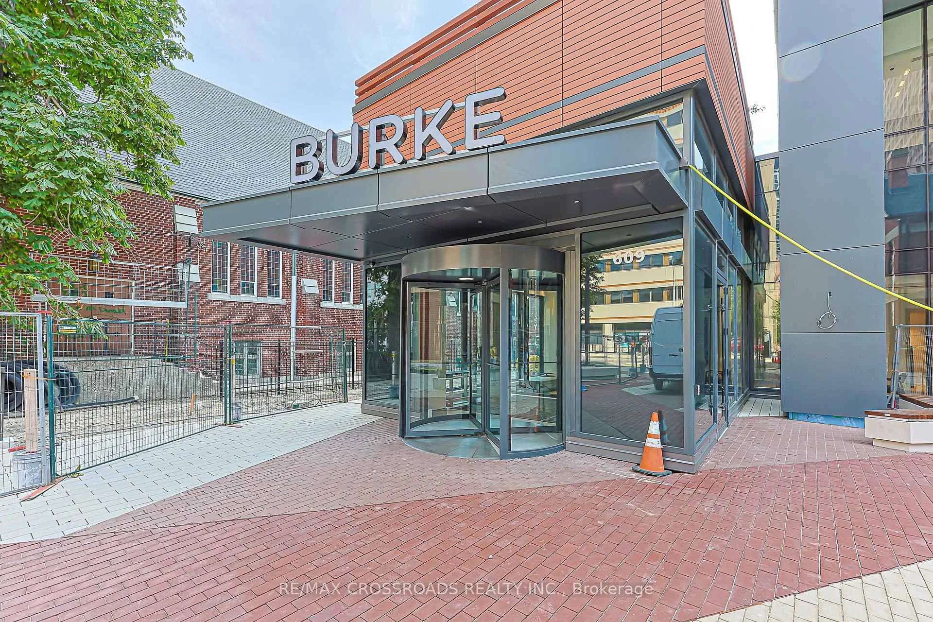 Photo 2 of Unit 2801, 609 Sherbourne Street, Toronto, North St. James Town — HOMEH
