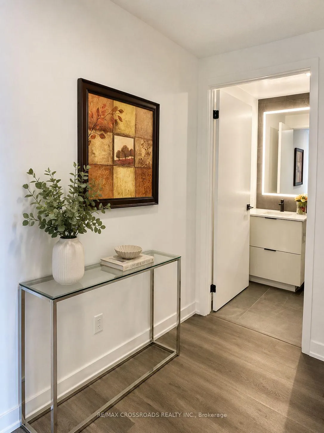Photo 6 of Unit 2801, 609 Sherbourne Street, Toronto, North St. James Town — HOMEH