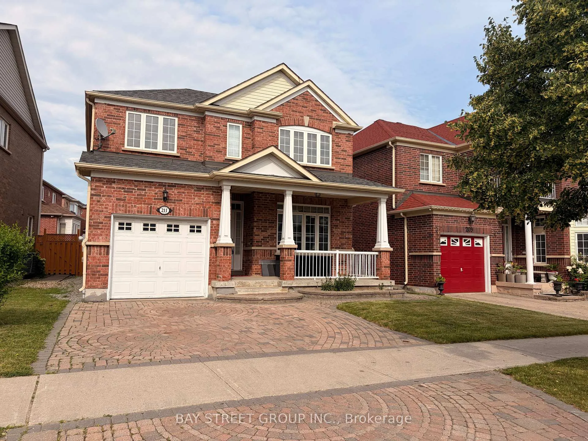 Photo 1 of 211 Stonebridge Drive, Markham, Berczy — HOMEH