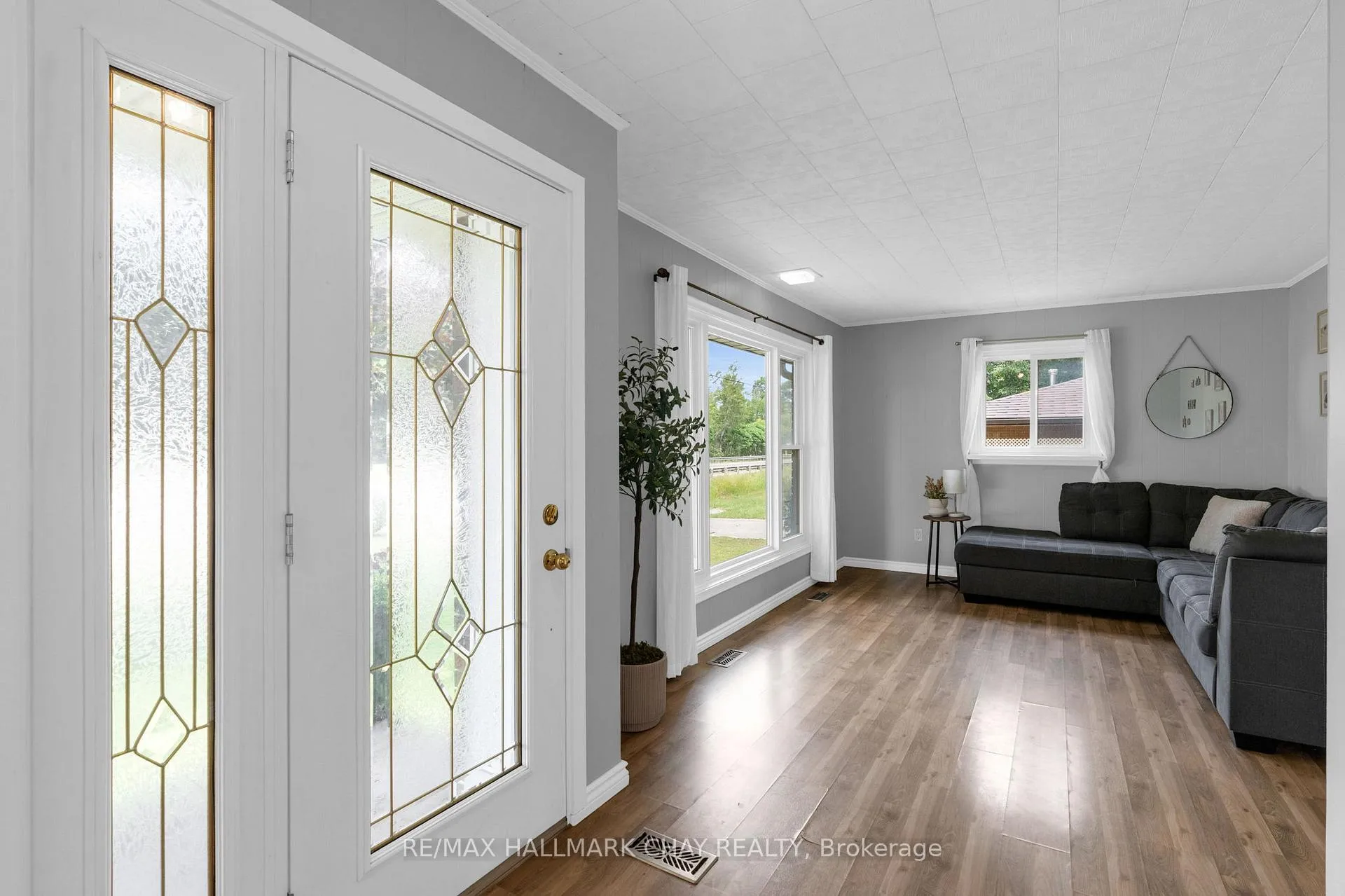 Photo 8 of 2 Wyant Drive, Clearview, Stayner — HOMEH