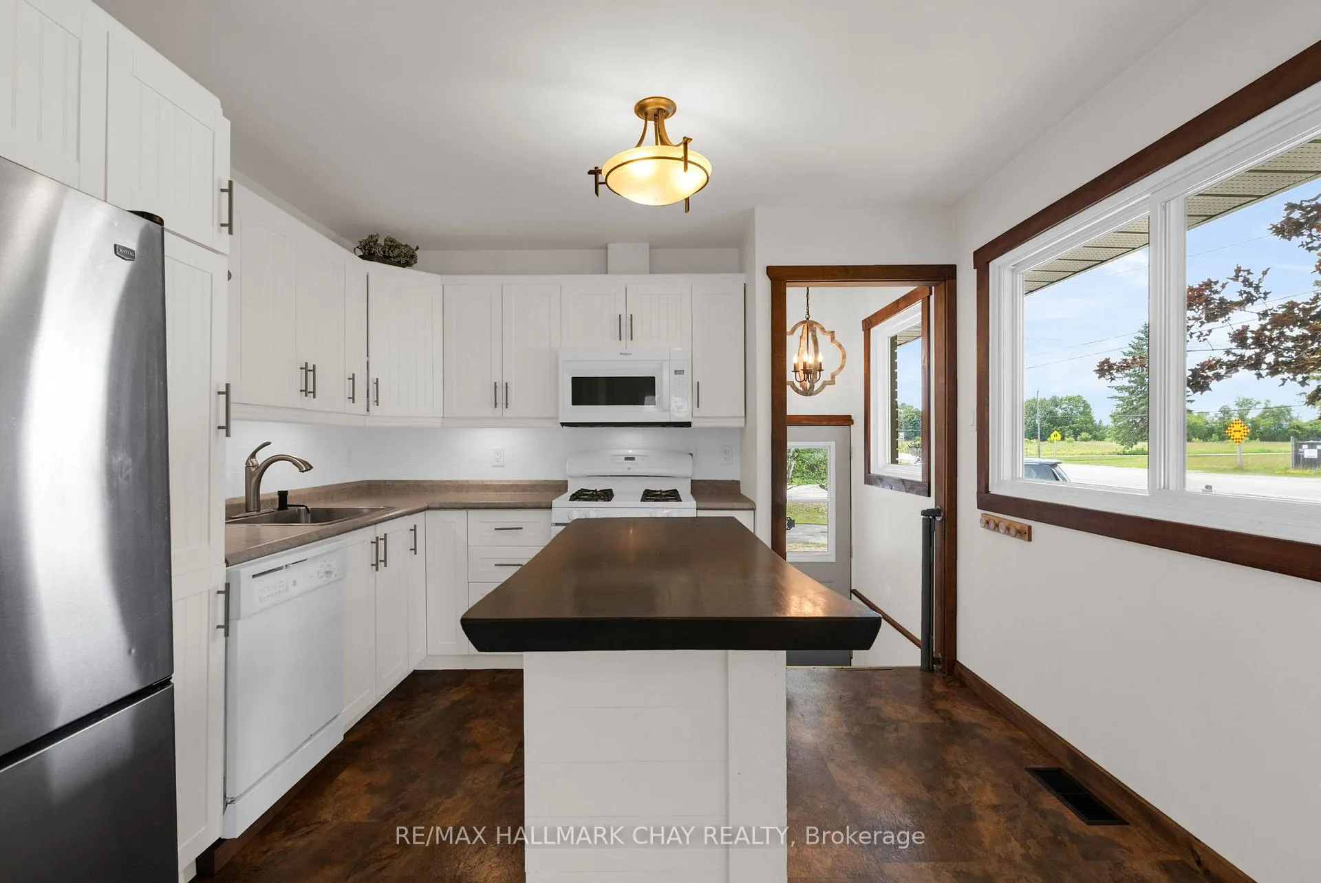Photo 12 of 2 Wyant Drive, Clearview, Stayner — HOMEH