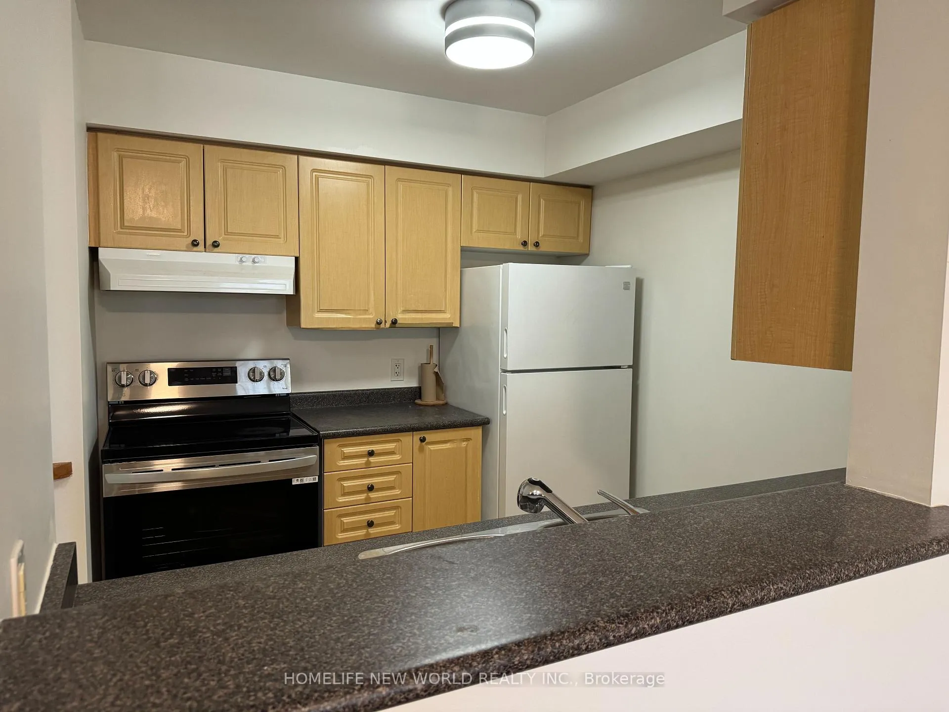 Photo 3 of 83 Sunrise Drive, Markham, Milliken Mills East — HOMEH