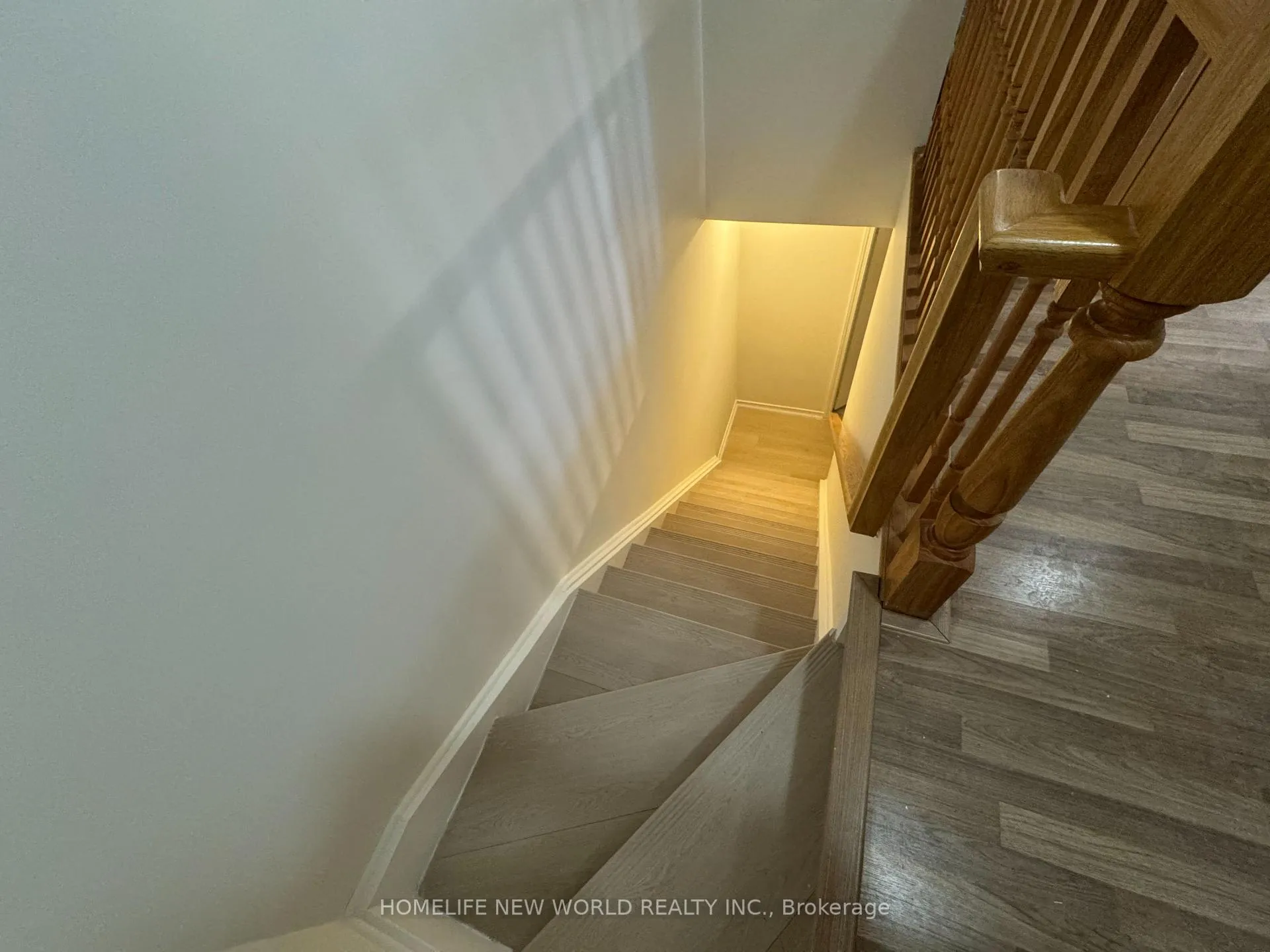 Photo 5 of 83 Sunrise Drive, Markham, Milliken Mills East — HOMEH