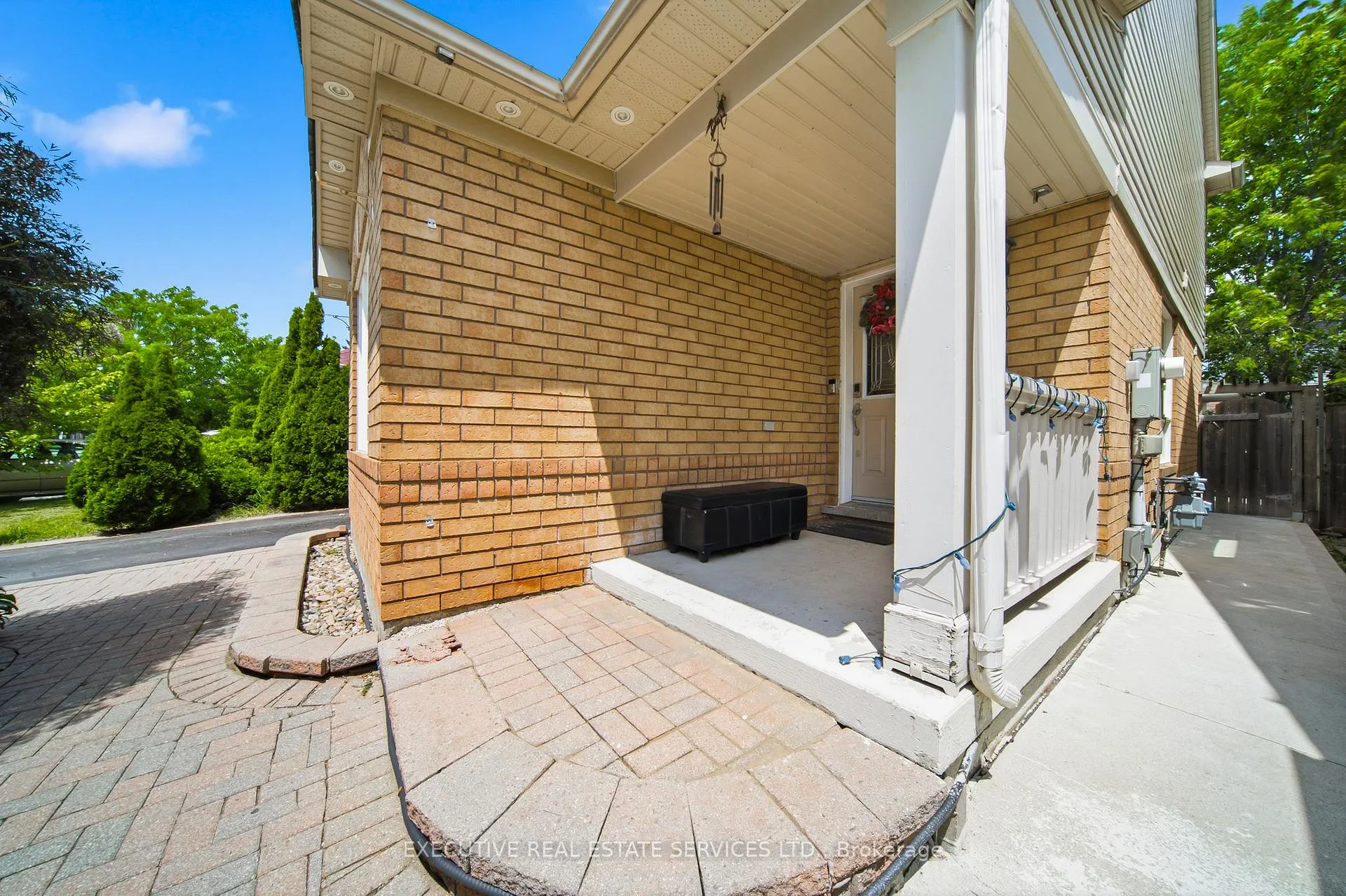 Photo 3 of 51 Worthington Avenue, Brampton, Fletcher's Meadow — HOMEH