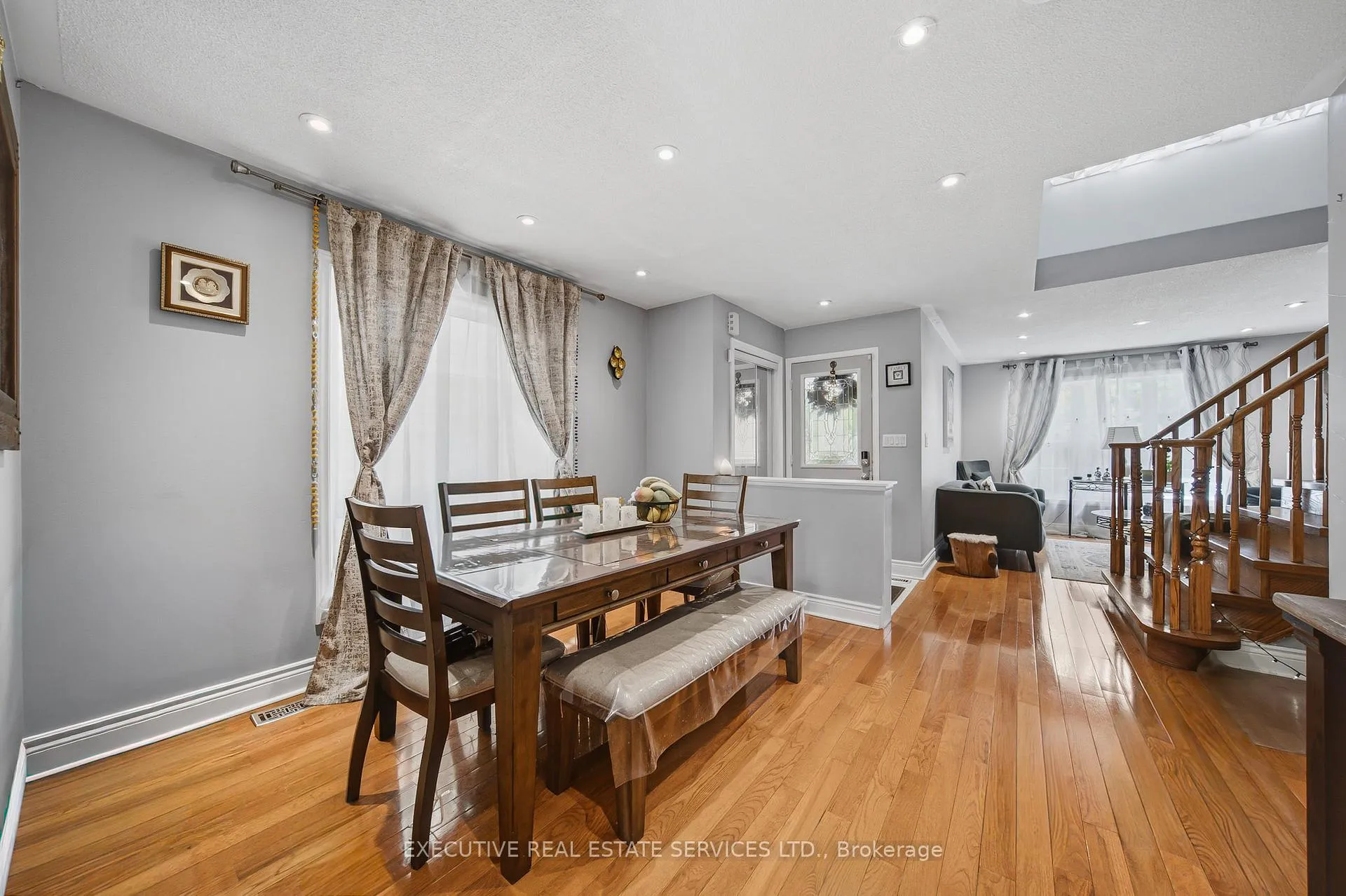 Photo 6 of 51 Worthington Avenue, Brampton, Fletcher's Meadow — HOMEH