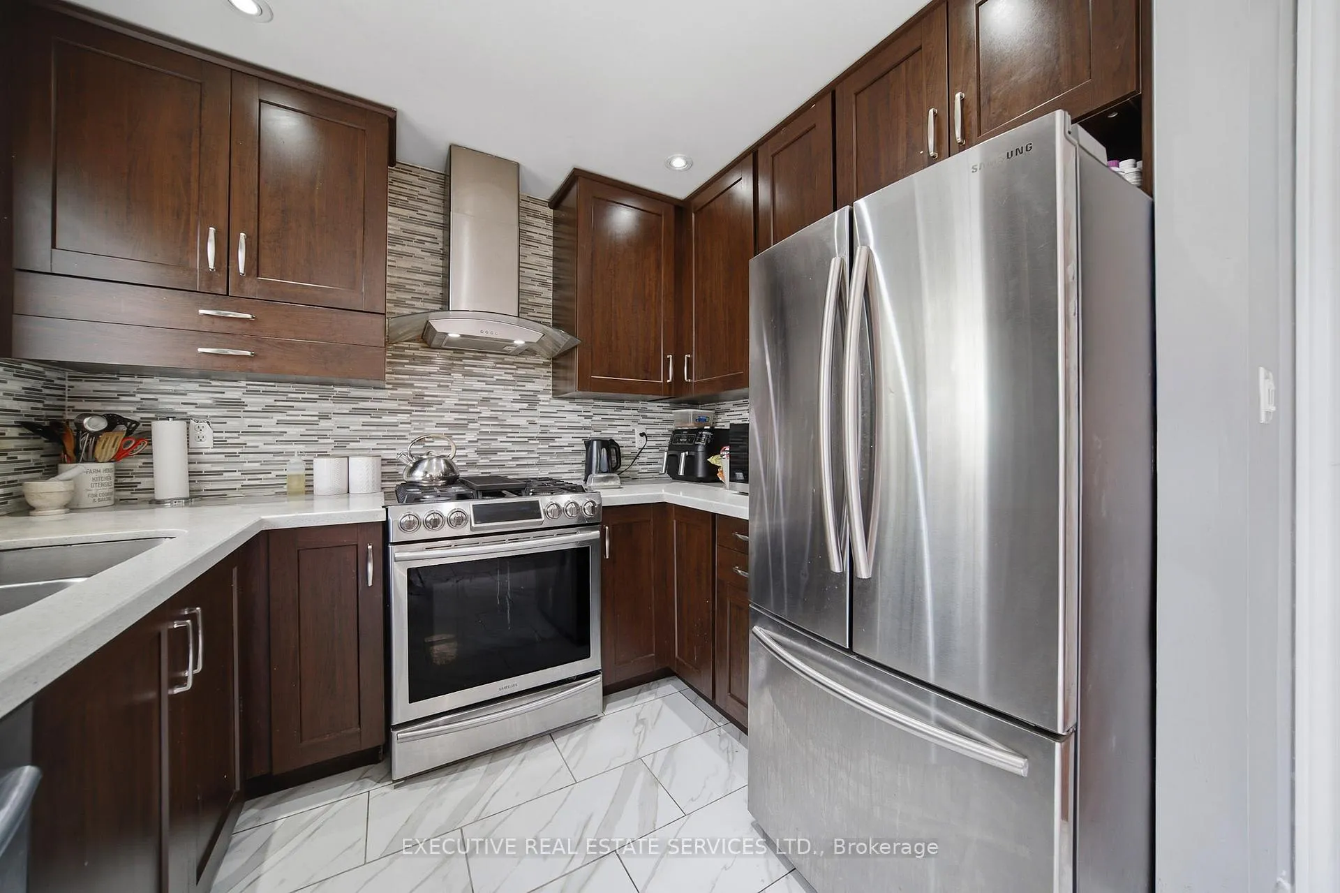 Photo 12 of 51 Worthington Avenue, Brampton, Fletcher's Meadow — HOMEH