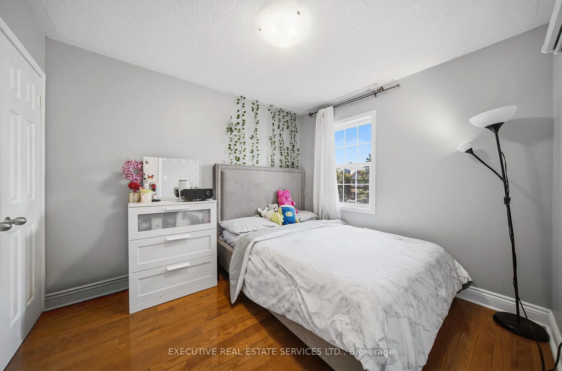 Photo 21 of 51 Worthington Avenue, Brampton, Fletcher's Meadow — HOMEH