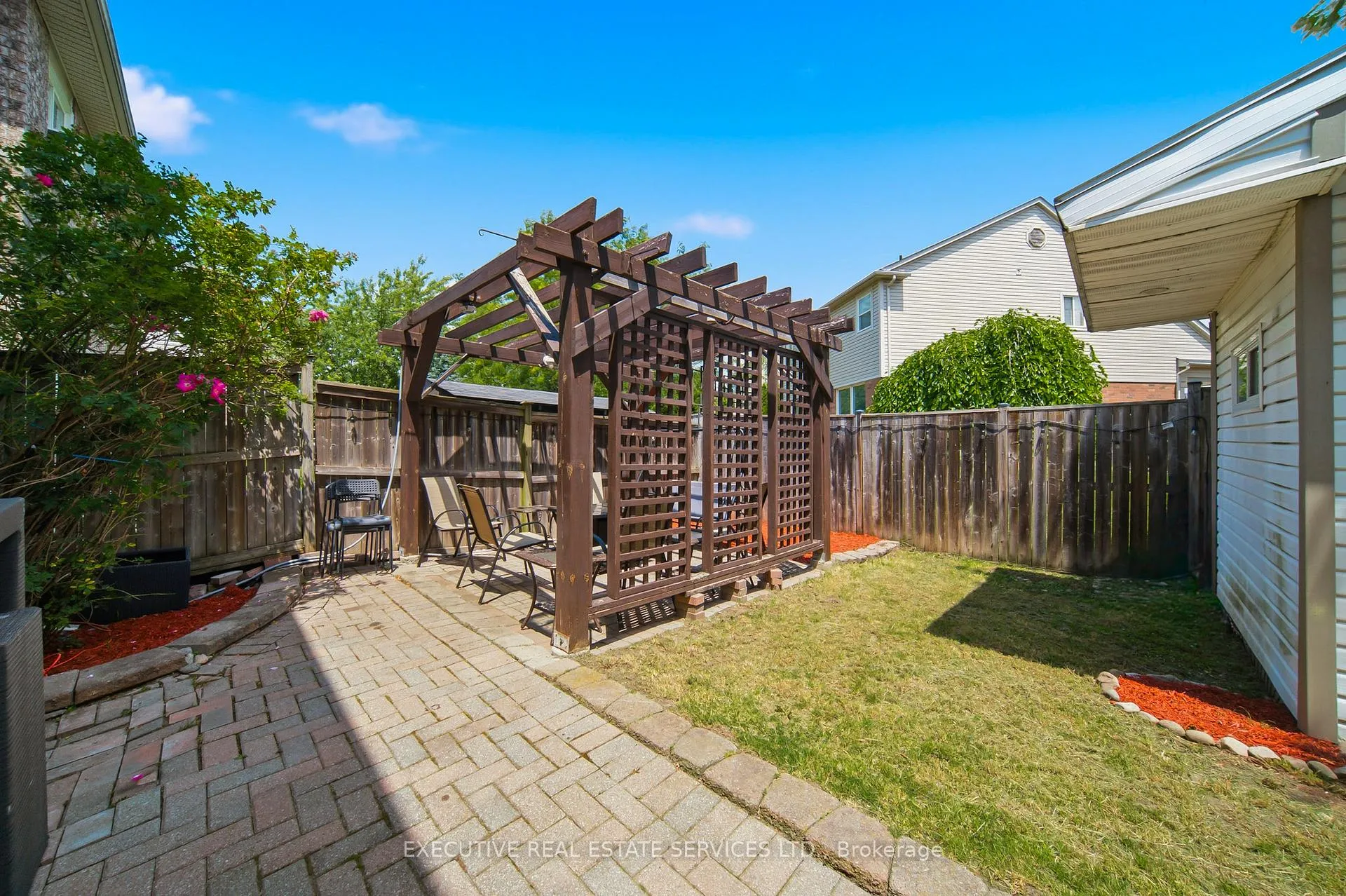 Photo 24 of 51 Worthington Avenue, Brampton, Fletcher's Meadow — HOMEH