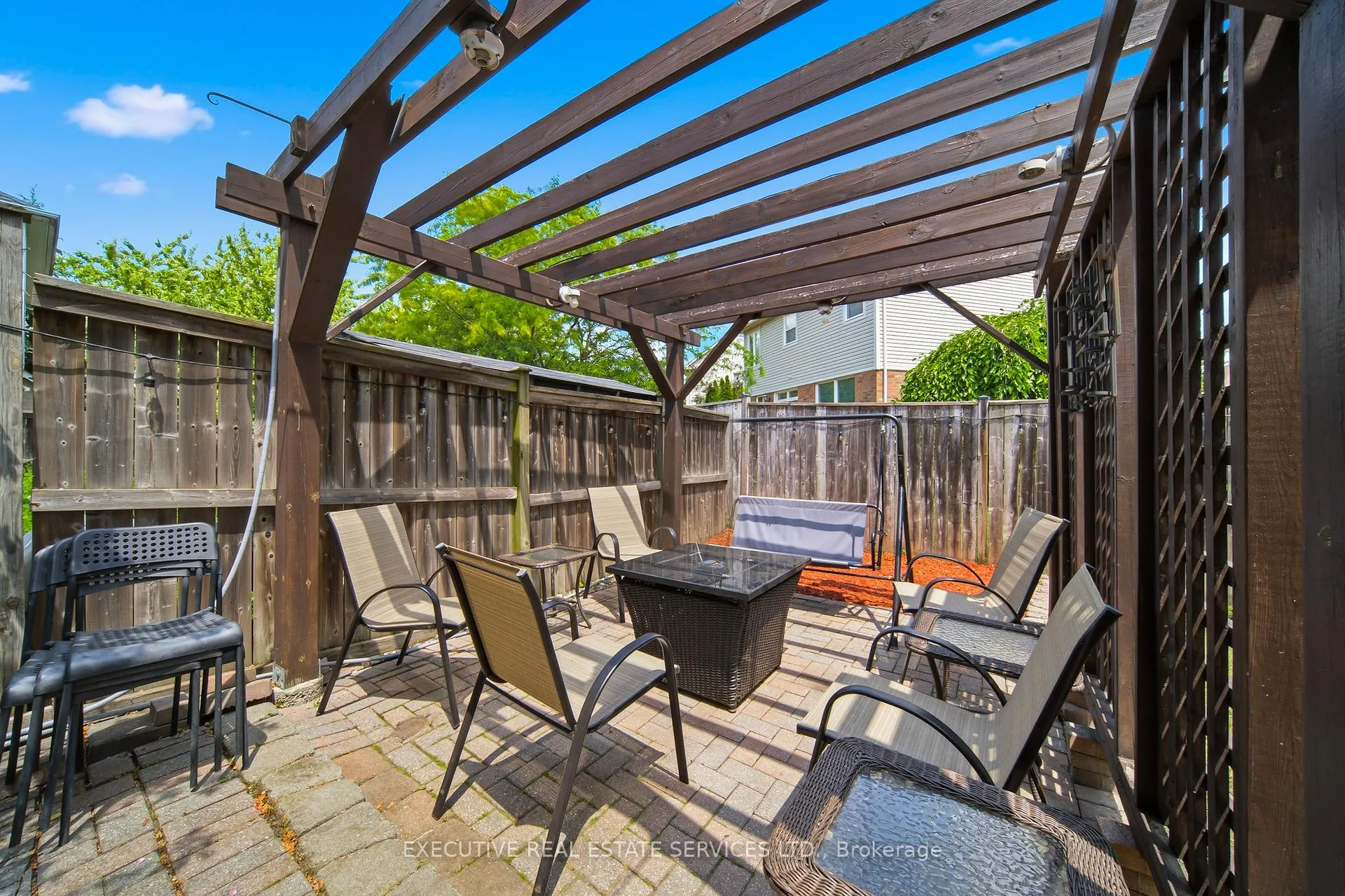 Photo 25 of 51 Worthington Avenue, Brampton, Fletcher's Meadow — HOMEH