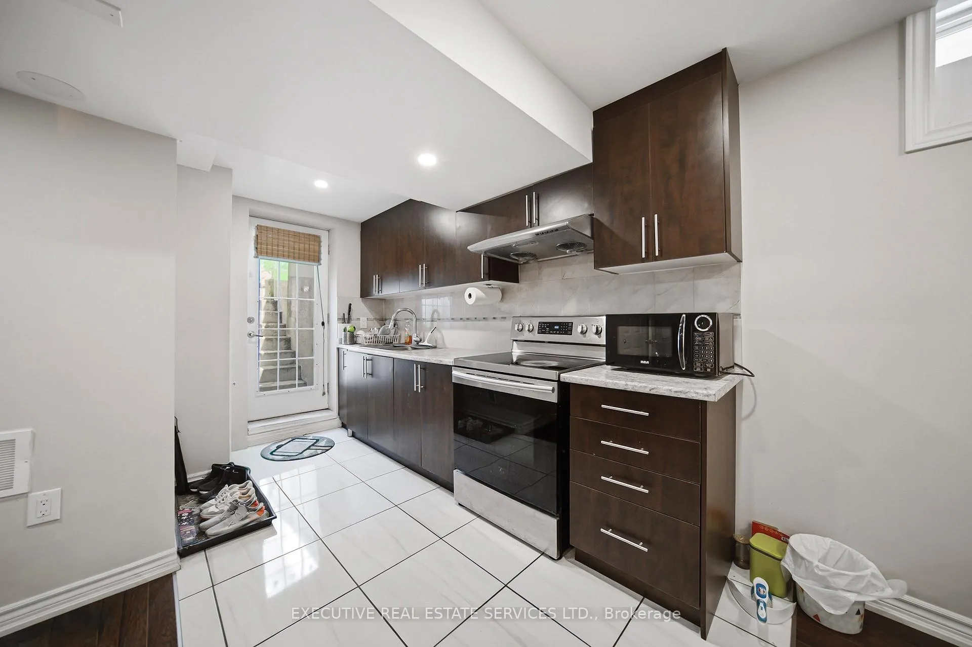 Photo 28 of 51 Worthington Avenue, Brampton, Fletcher's Meadow — HOMEH