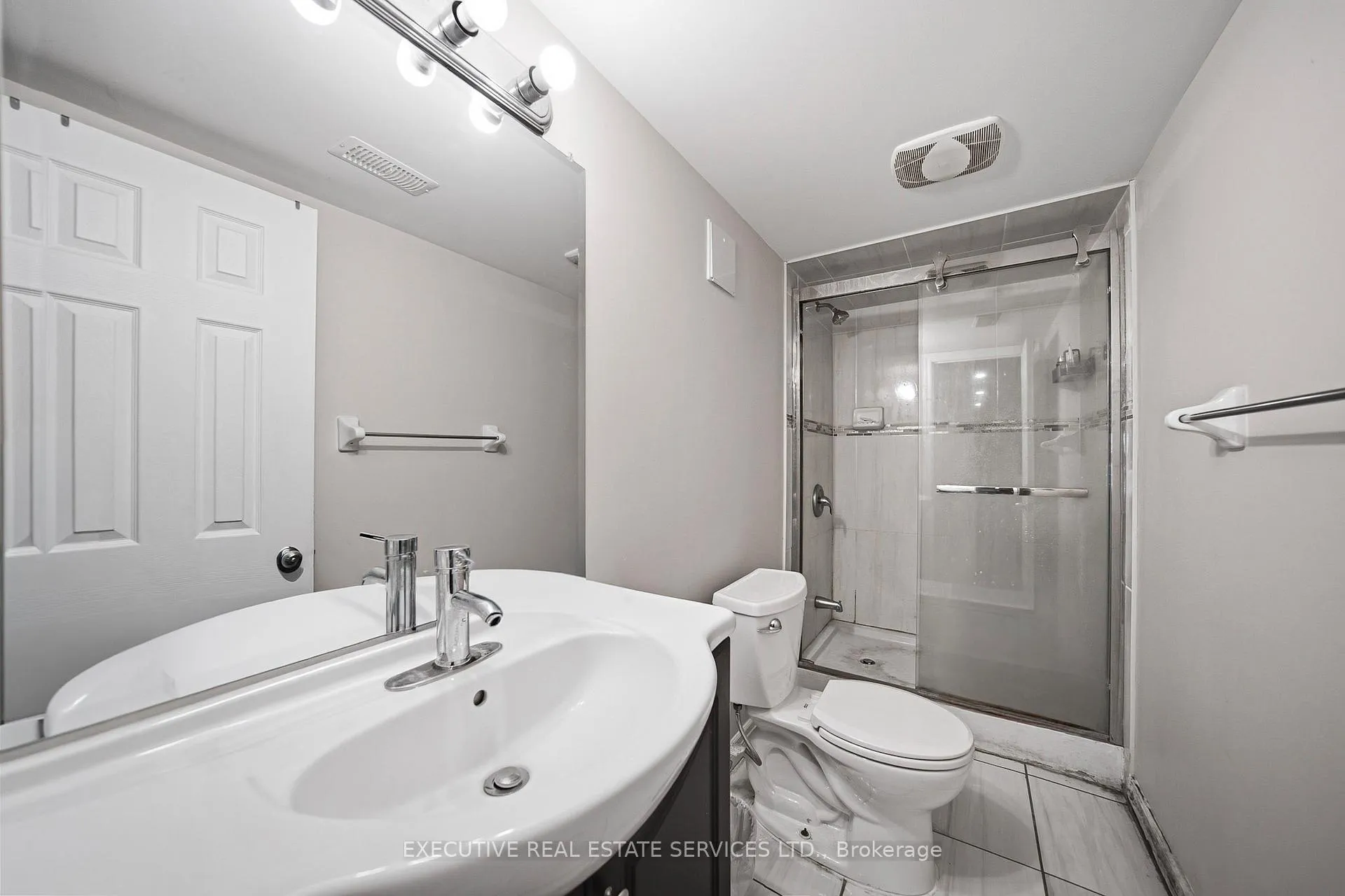Photo 32 of 51 Worthington Avenue, Brampton, Fletcher's Meadow — HOMEH