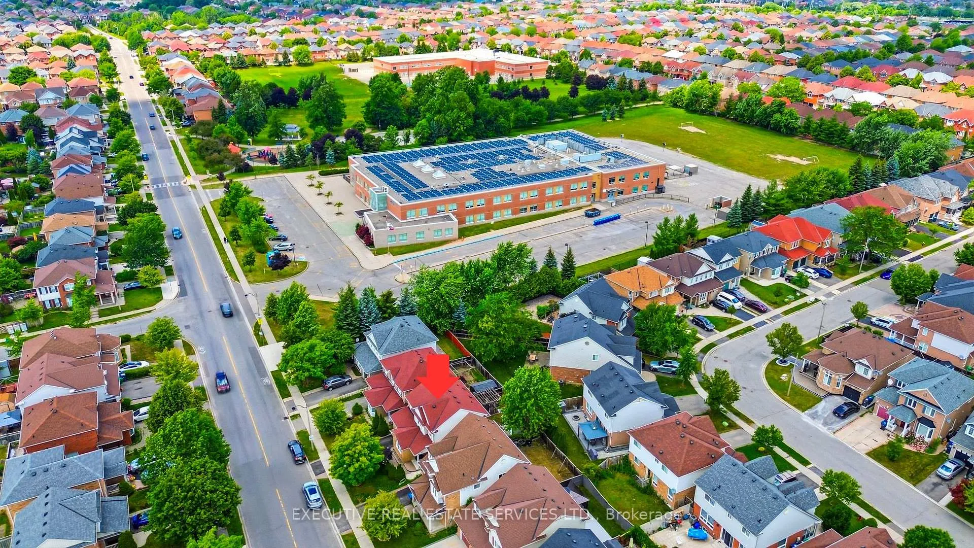 Photo 33 of 51 Worthington Avenue, Brampton, Fletcher's Meadow — HOMEH