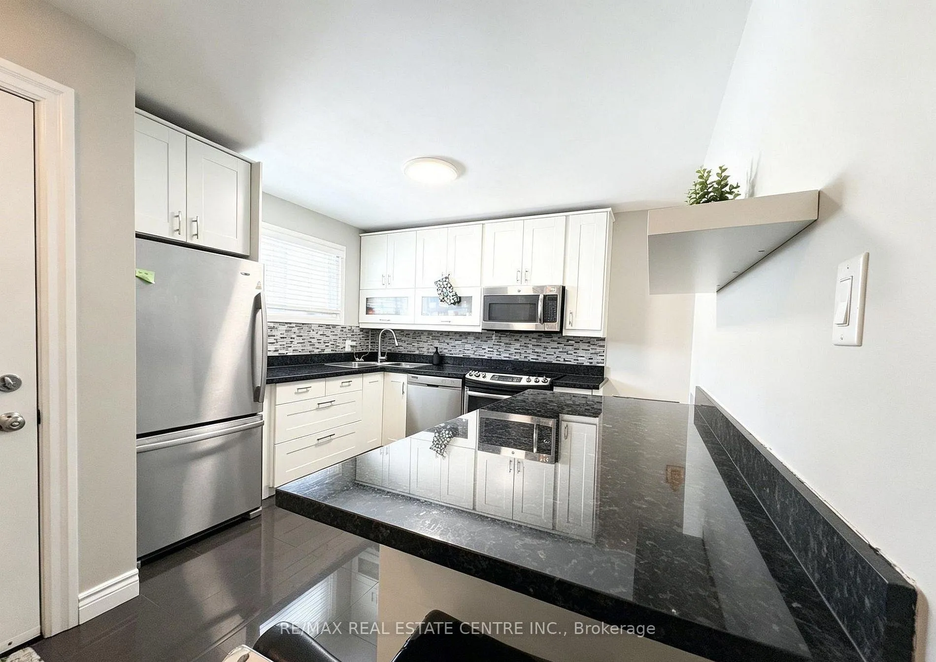Photo 2 of 105 Wales Avenue, Markham, Old Markham Village — HOMEH