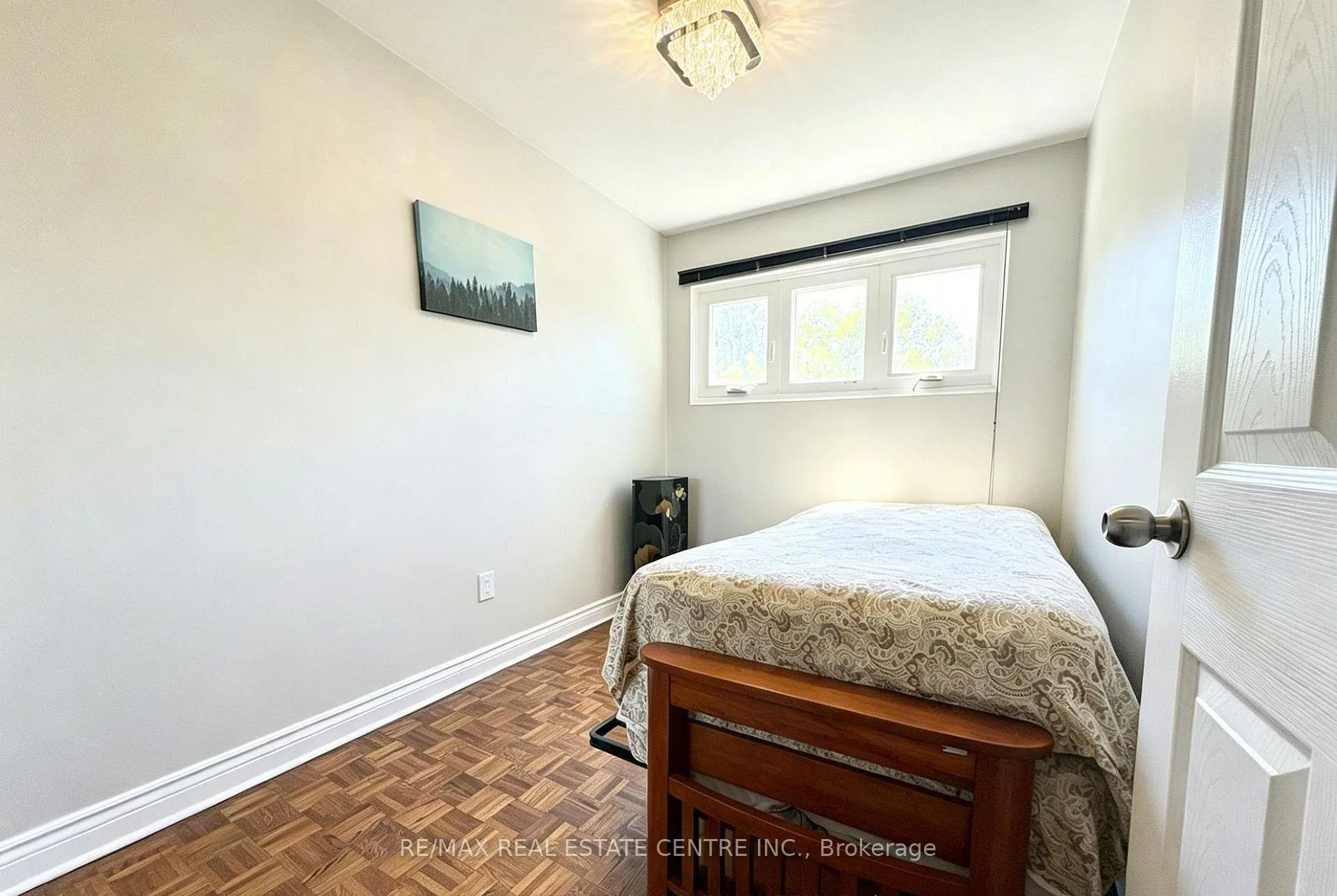 Photo 7 of 105 Wales Avenue, Markham, Old Markham Village — HOMEH