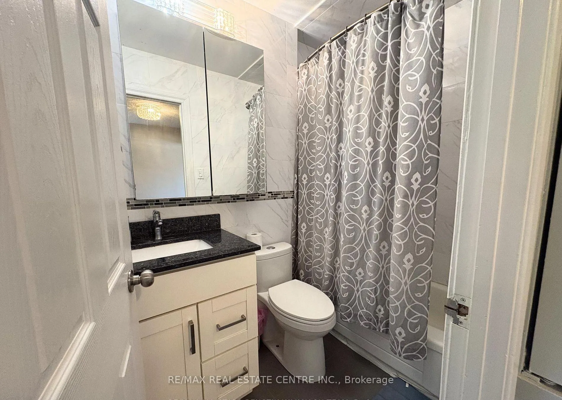 Photo 8 of 105 Wales Avenue, Markham, Old Markham Village — HOMEH
