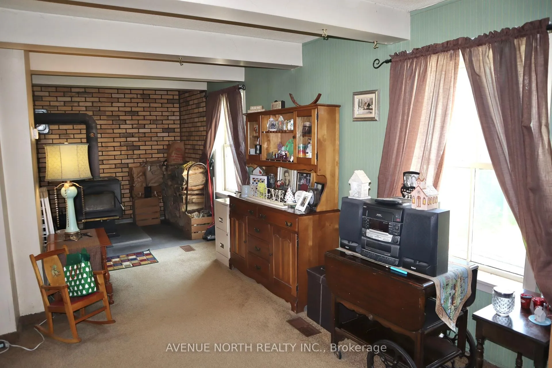 Photo 10 of 2125 Old Montreal Road, Ottawa, Camelot — HOMEH