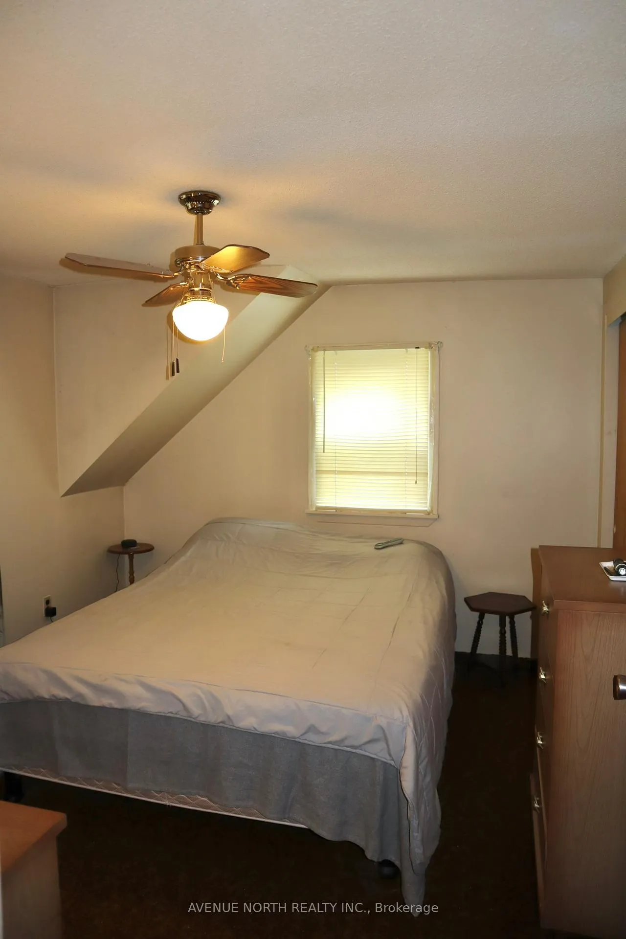 Photo 17 of 2125 Old Montreal Road, Ottawa, Camelot — HOMEH