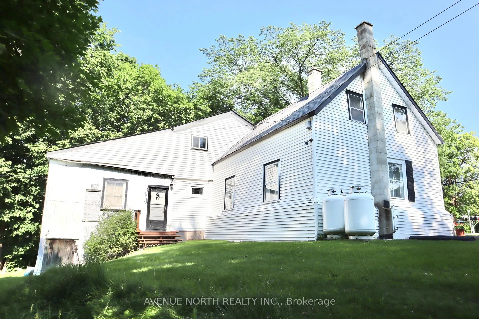 Photo 34 of 2125 Old Montreal Road, Ottawa, Camelot — HOMEH