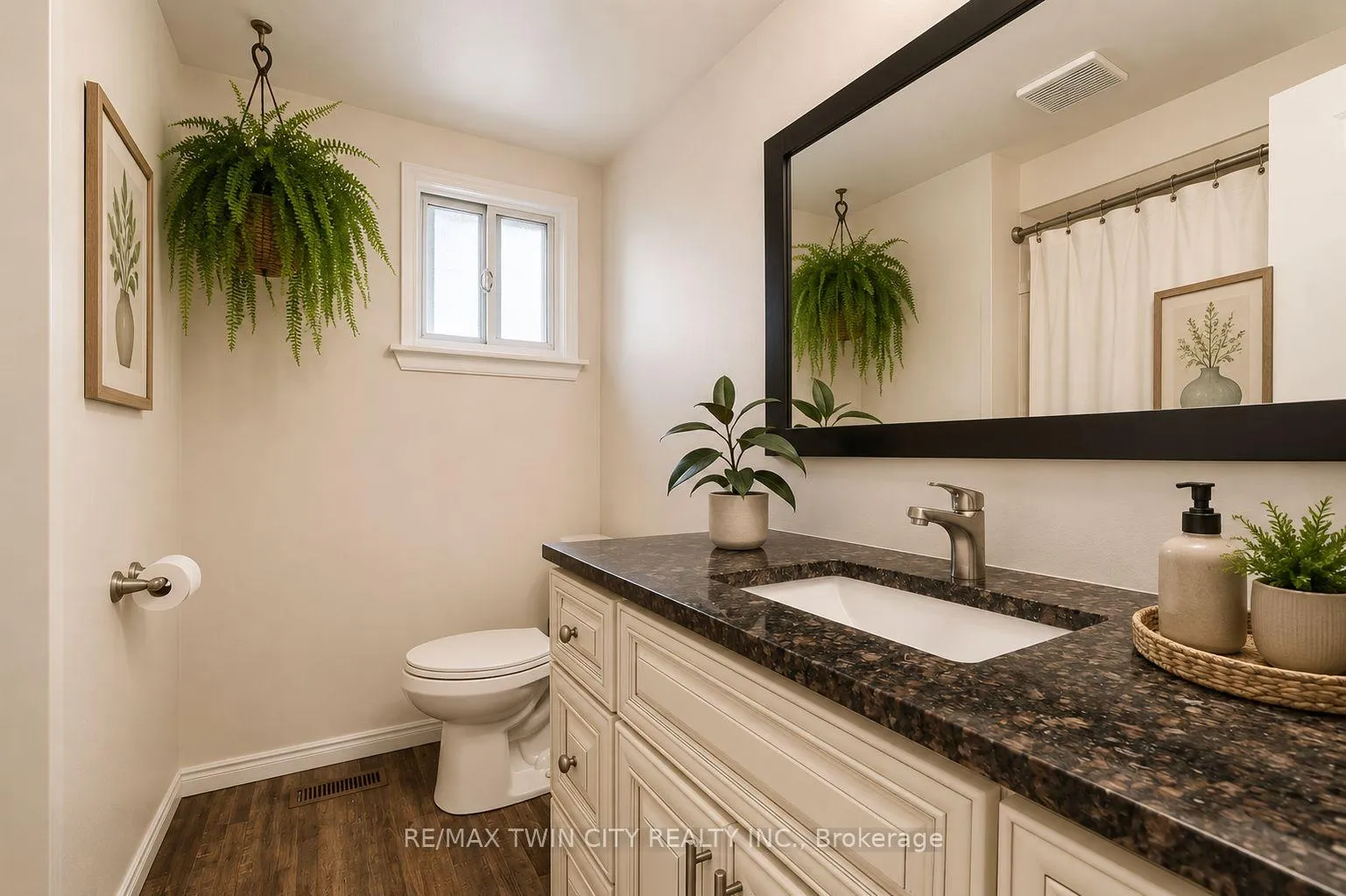Photo 12 of 20 Glenforest Road, Brampton, Northgate — HOMEH