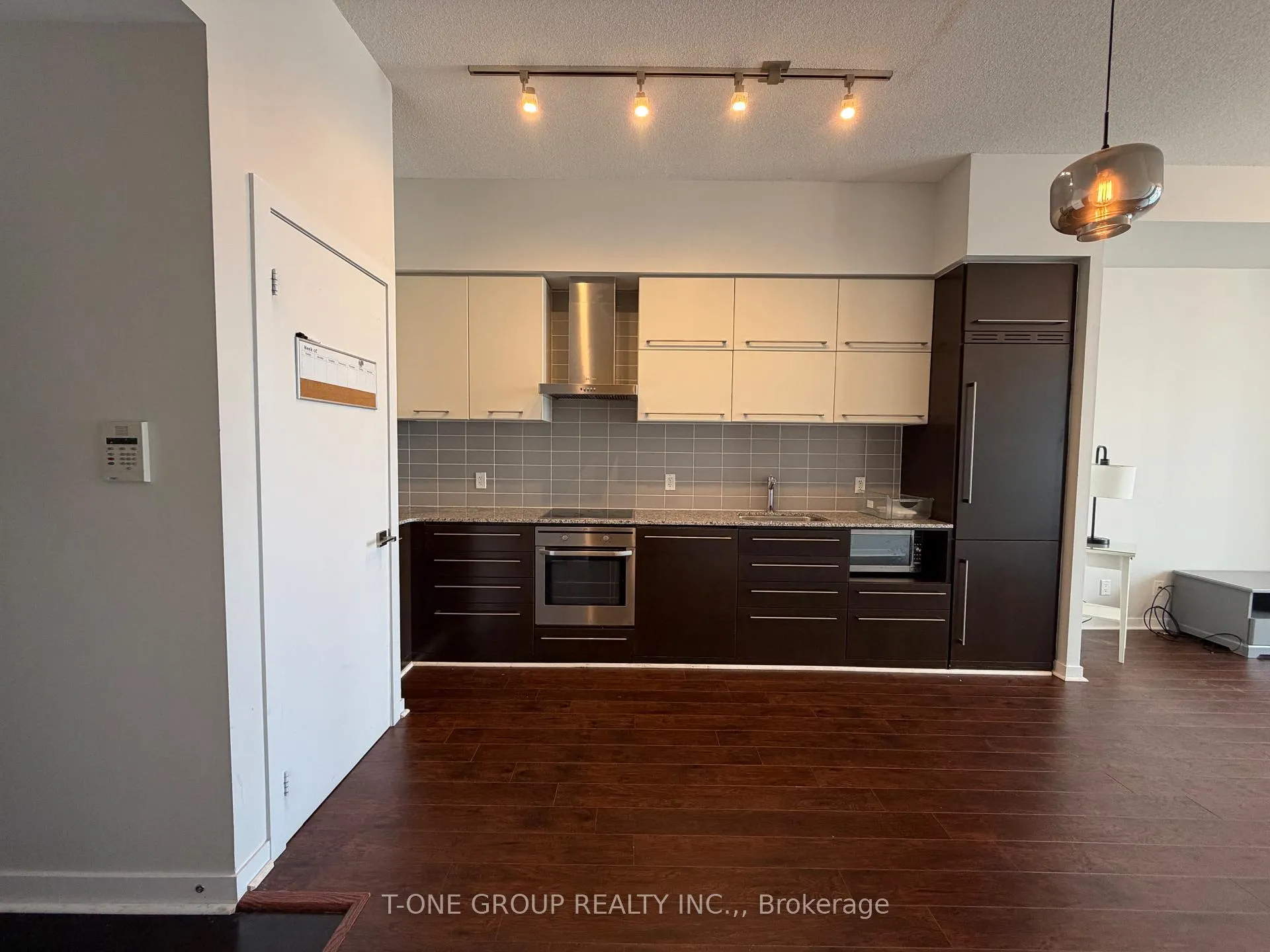 Photo 3 of Unit 2304, 770 Bay Street, Toronto, Bay Street Corridor — HOMEH