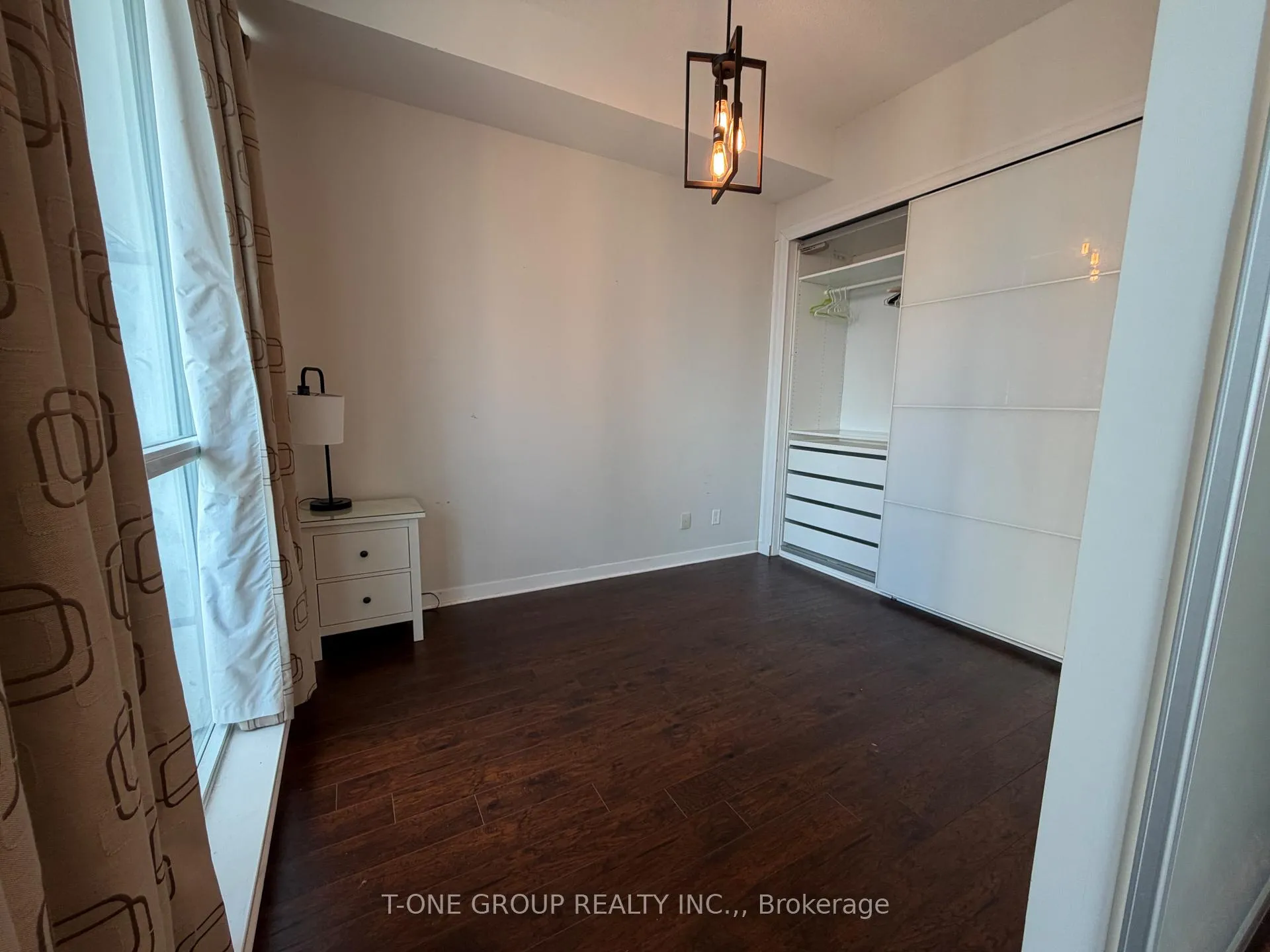 Photo 6 of Unit 2304, 770 Bay Street, Toronto, Bay Street Corridor — HOMEH