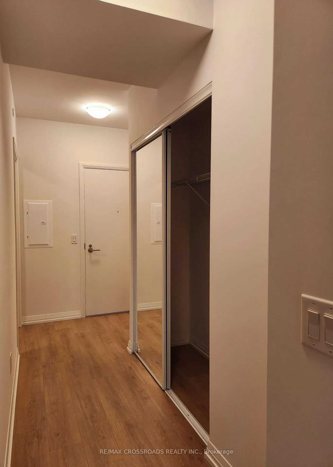 Photo 7 of Unit 704, 8 Widmer Street, Toronto, Waterfront Communities — HOMEH