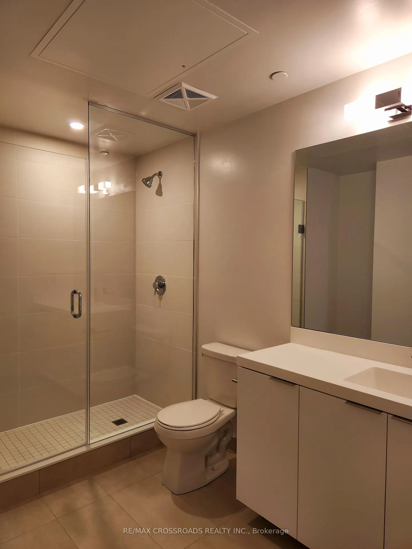 Photo 10 of Unit 704, 8 Widmer Street, Toronto, Waterfront Communities — HOMEH