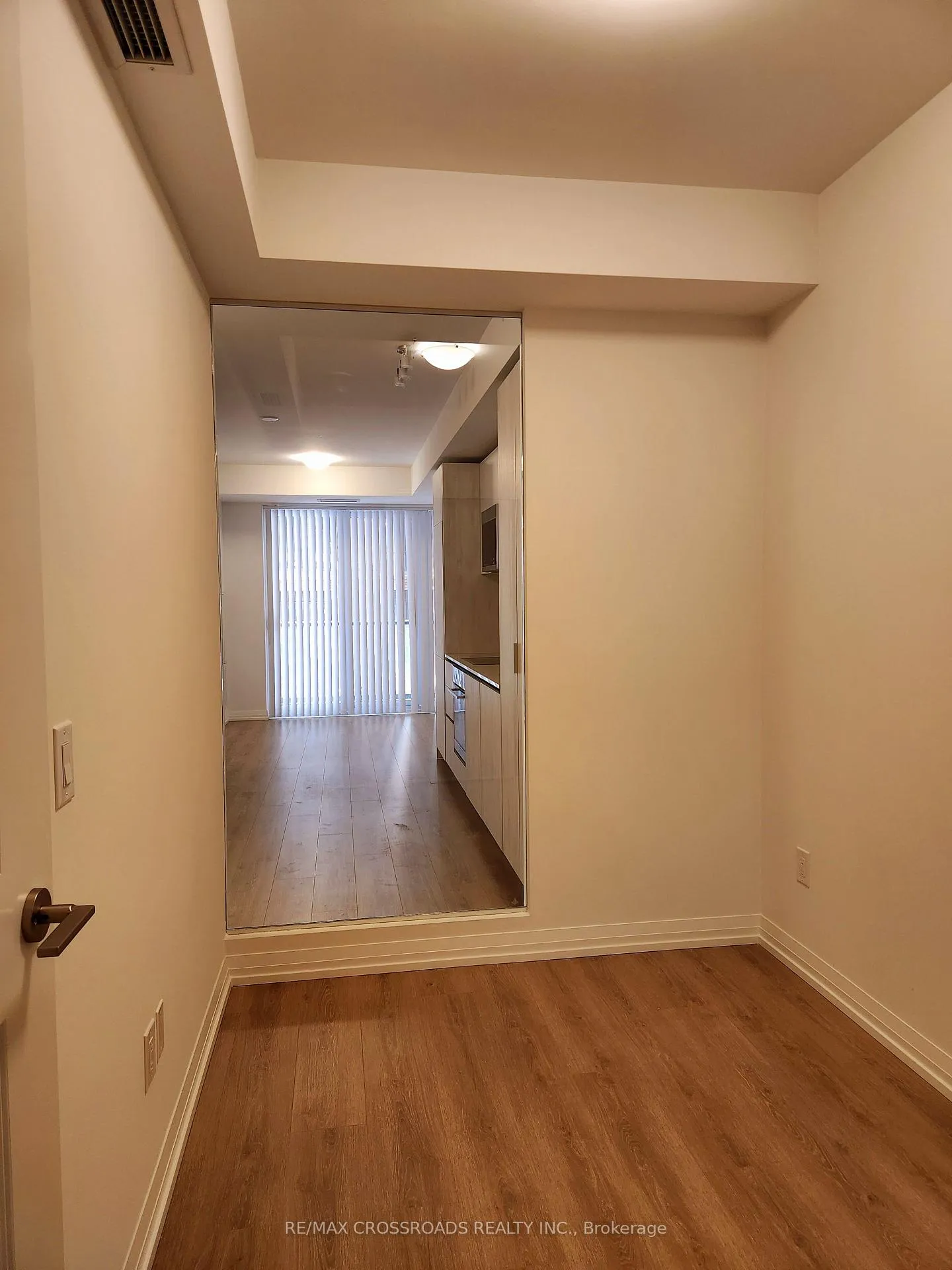 Photo 14 of Unit 704, 8 Widmer Street, Toronto, Waterfront Communities — HOMEH
