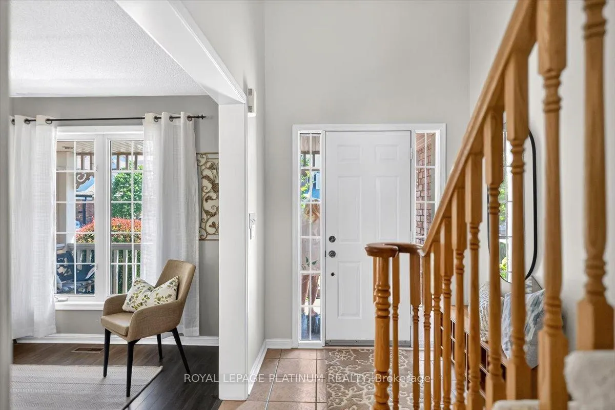 Photo 3 of 21 Vista Green Crescent, Brampton, Fletcher's Meadow — HOMEH