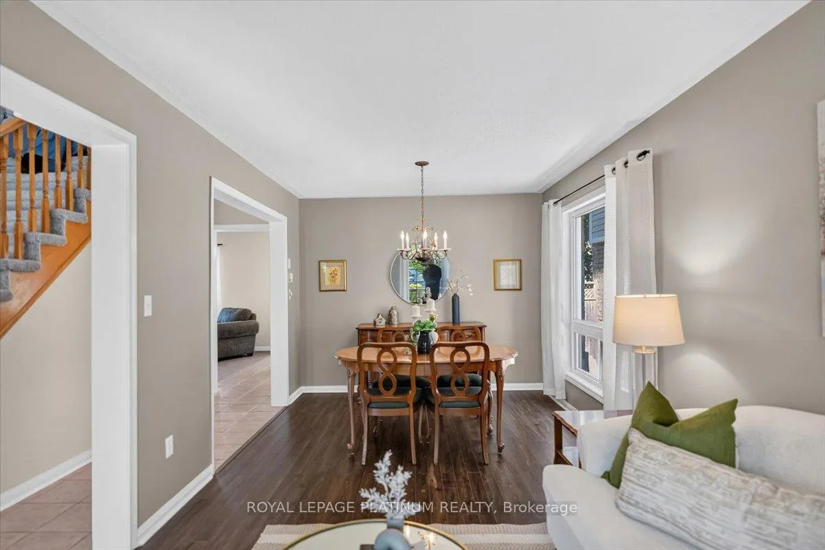 Photo 6 of 21 Vista Green Crescent, Brampton, Fletcher's Meadow — HOMEH