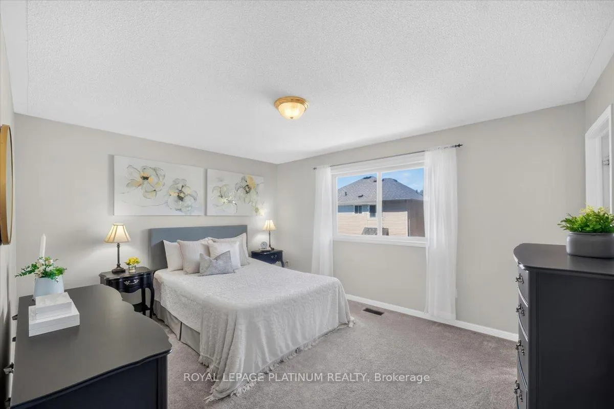 Photo 20 of 21 Vista Green Crescent, Brampton, Fletcher's Meadow — HOMEH
