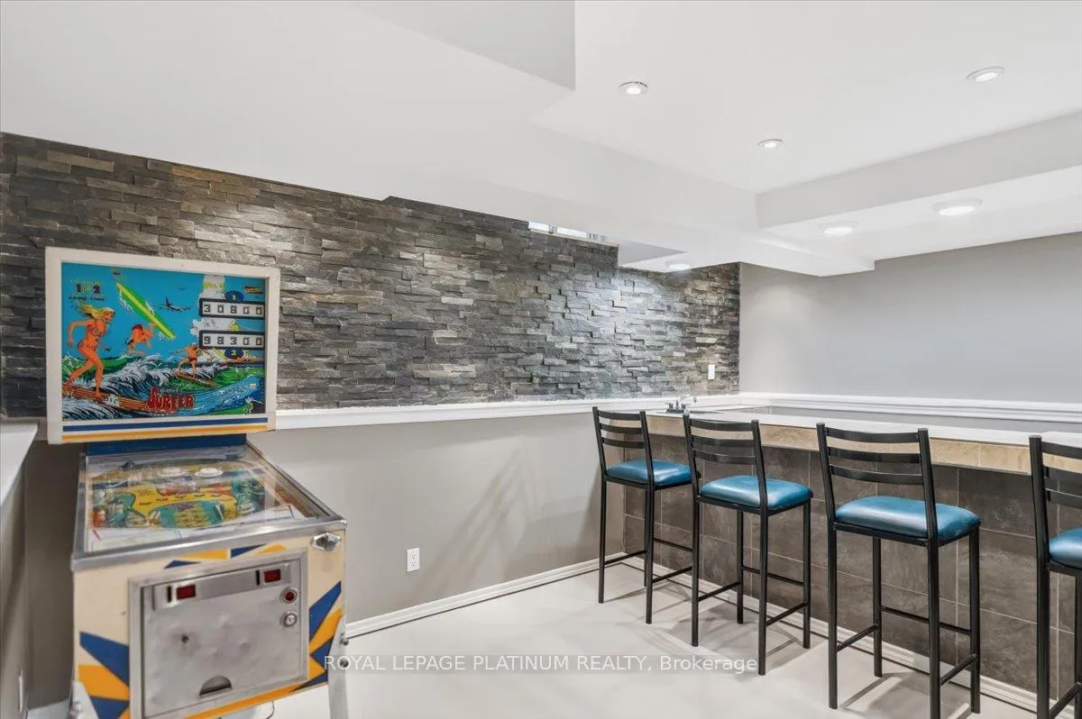 Photo 30 of 21 Vista Green Crescent, Brampton, Fletcher's Meadow — HOMEH