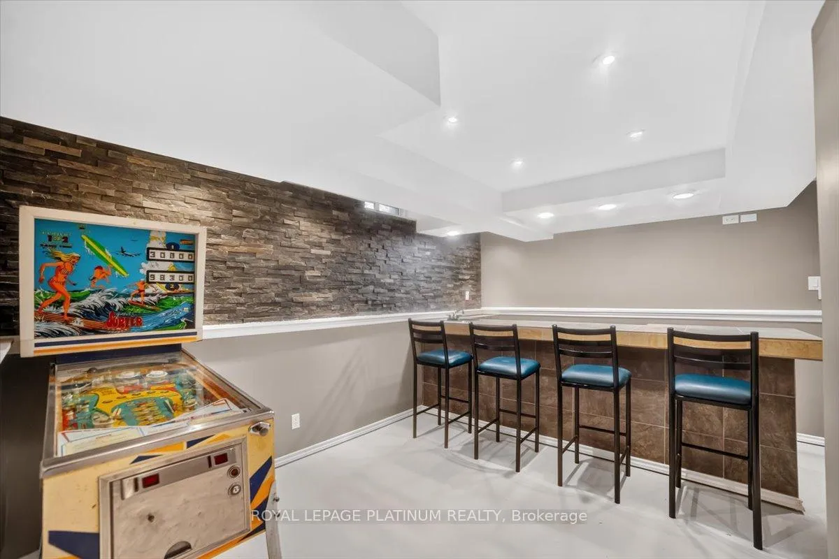 Photo 31 of 21 Vista Green Crescent, Brampton, Fletcher's Meadow — HOMEH
