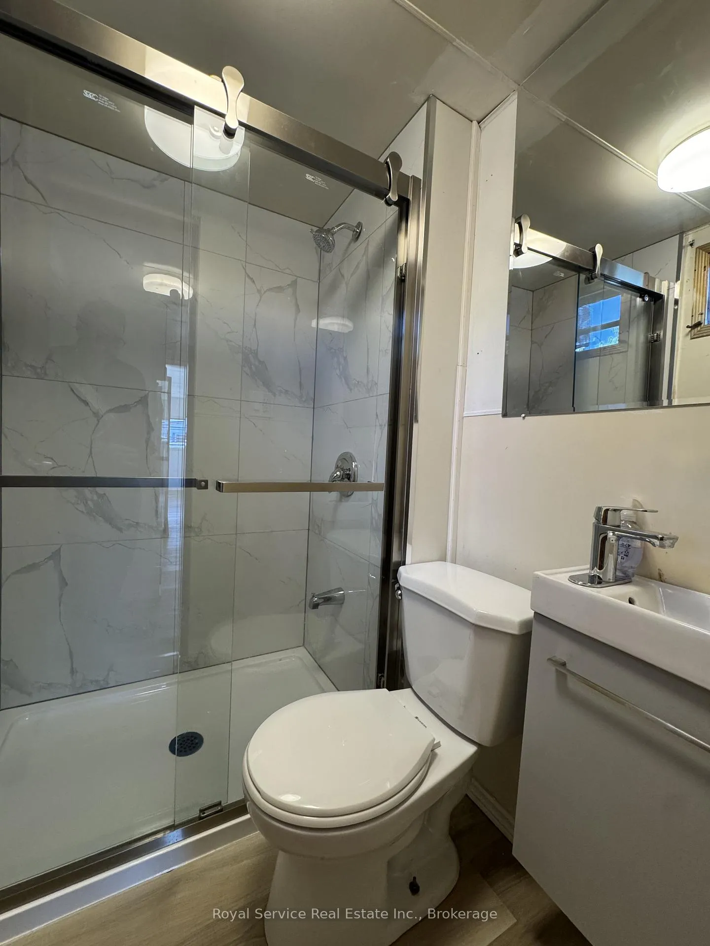 Photo 5 of Unit 21, 1037 Arthur Street, Clarington, Rural Clarington — HOMEH