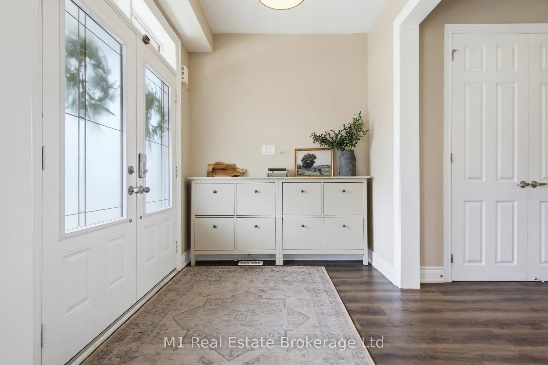 Photo 4 of 140 Harpin Way E, Centre Wellington, Fergus — HOMEH
