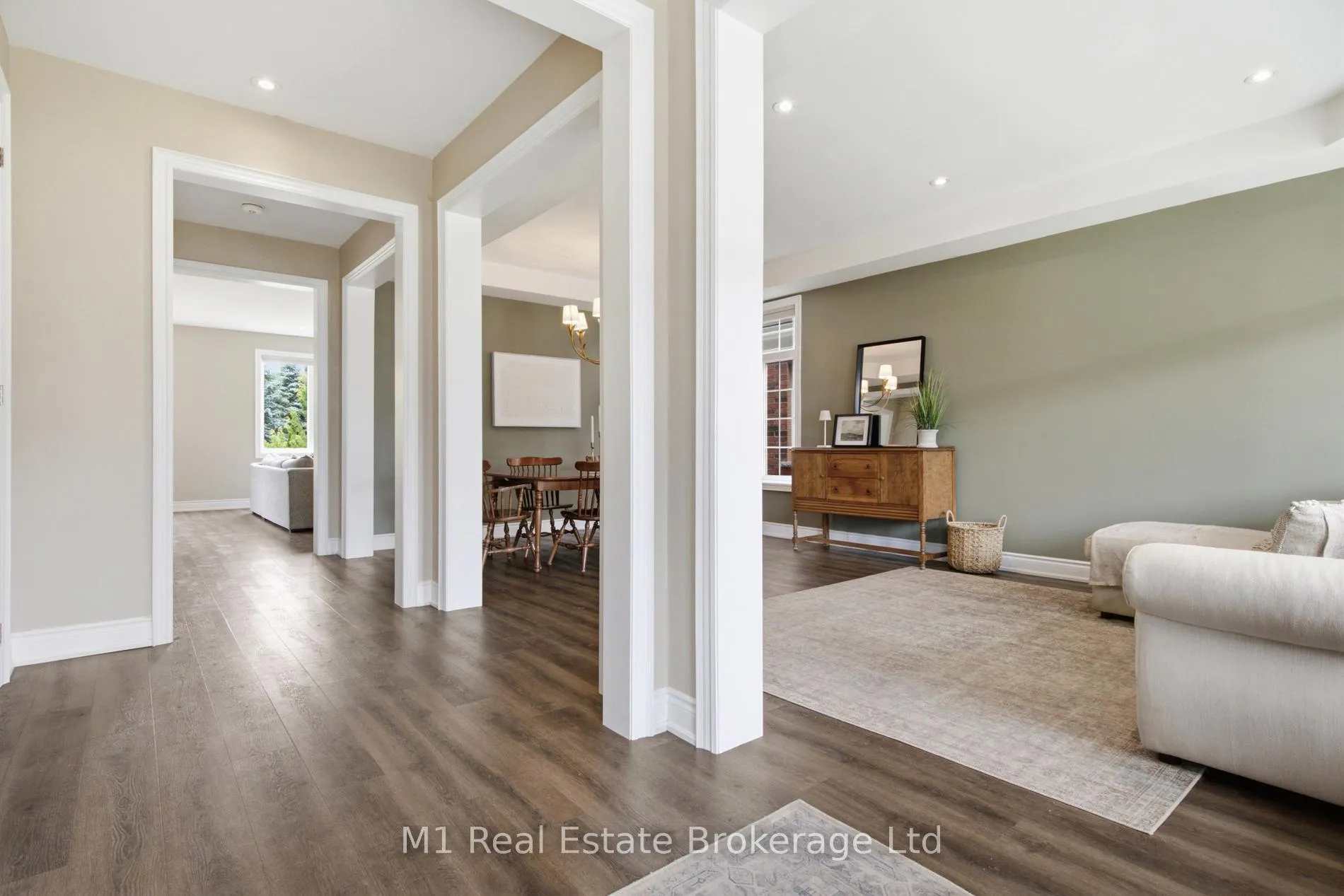 Photo 5 of 140 Harpin Way E, Centre Wellington, Fergus — HOMEH