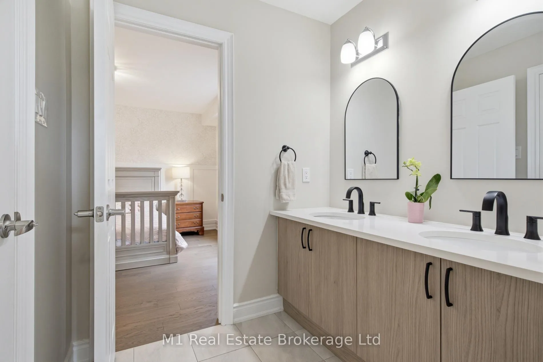 Photo 22 of 140 Harpin Way E, Centre Wellington, Fergus — HOMEH
