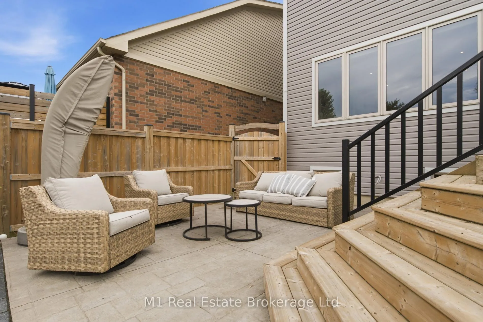 Photo 33 of 140 Harpin Way E, Centre Wellington, Fergus — HOMEH