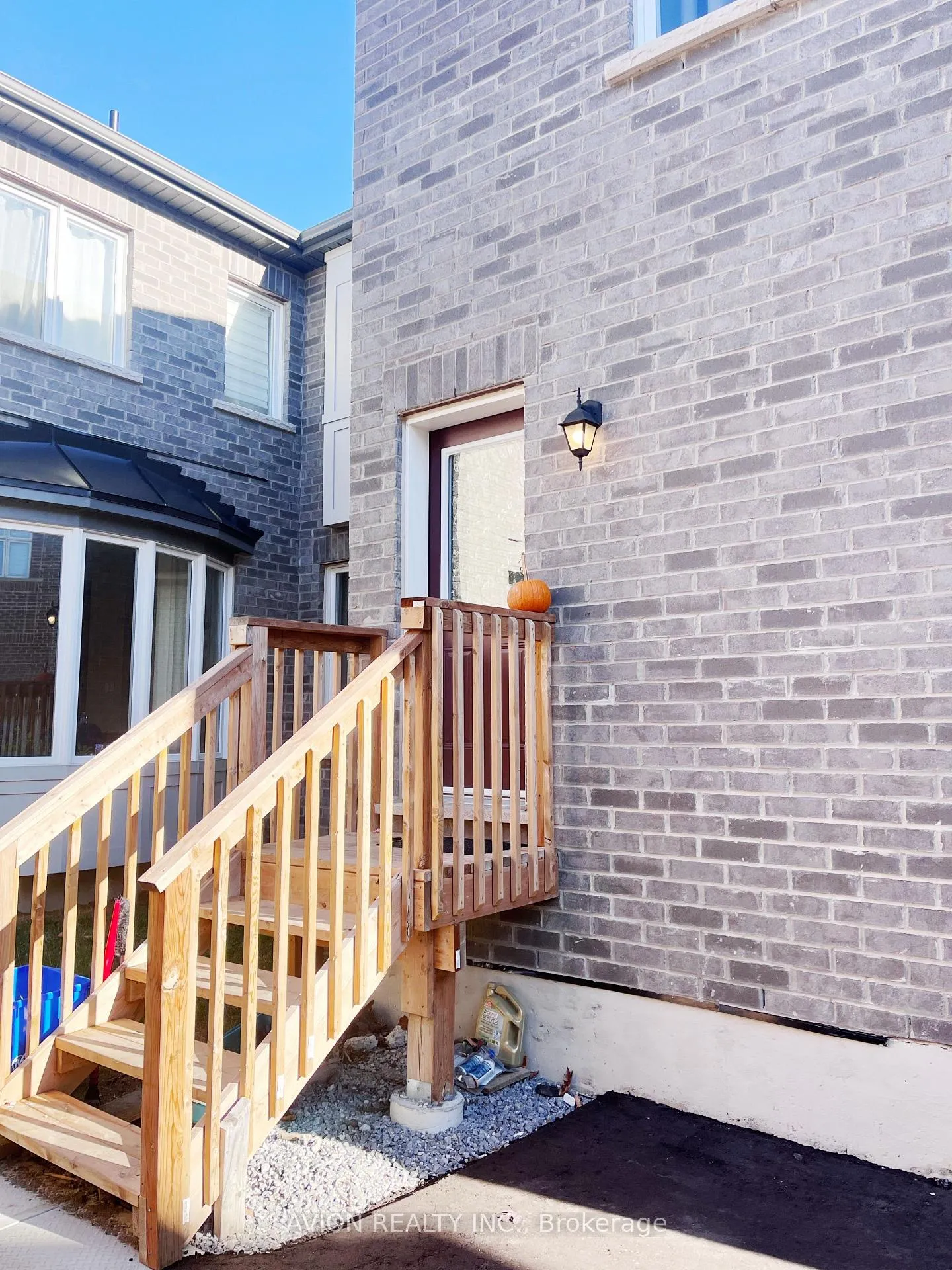 Photo 3 of 5 Waterleaf Road, Markham, Cornell — HOMEH