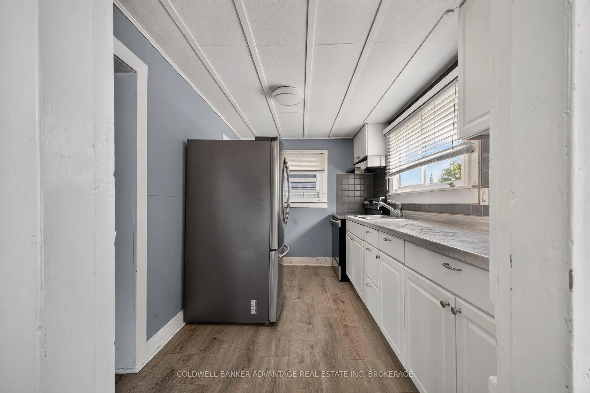 Photo 5 of 69 Dolphin Street, Port Colborne, Bethel — HOMEH