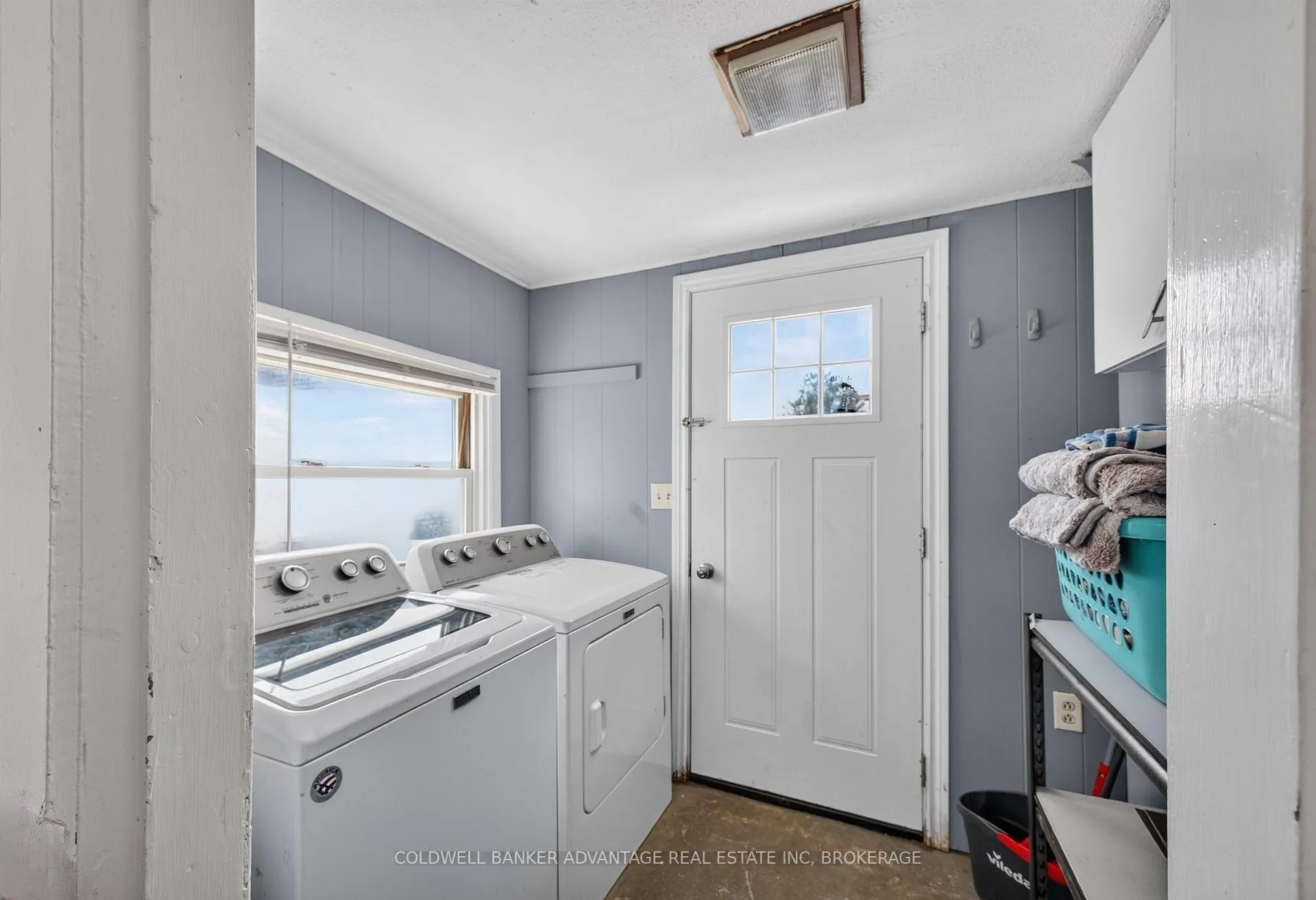 Photo 6 of 69 Dolphin Street, Port Colborne, Bethel — HOMEH