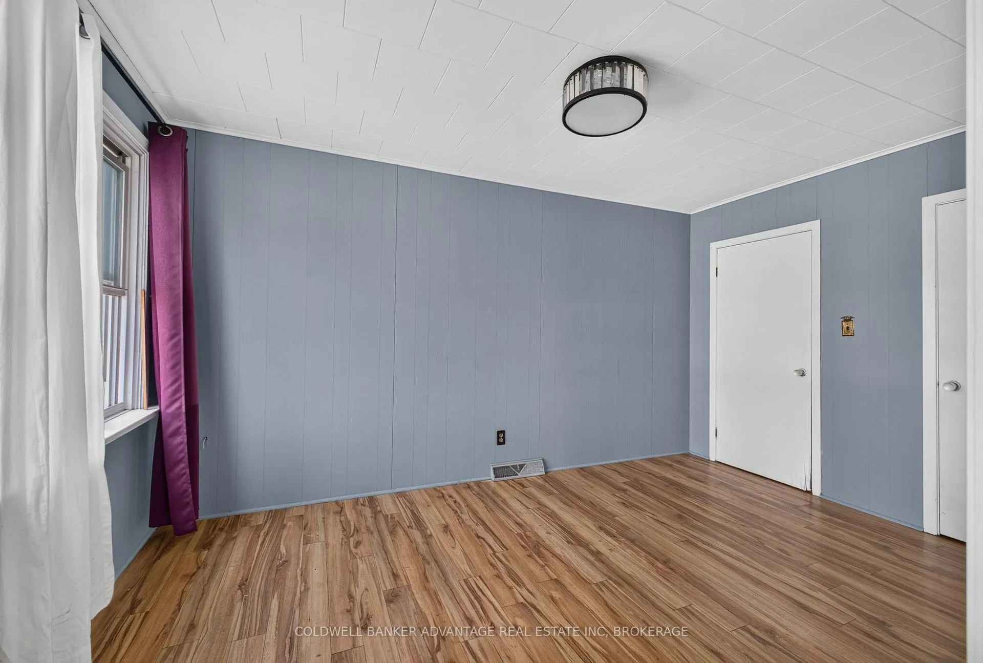 Photo 7 of 69 Dolphin Street, Port Colborne, Bethel — HOMEH
