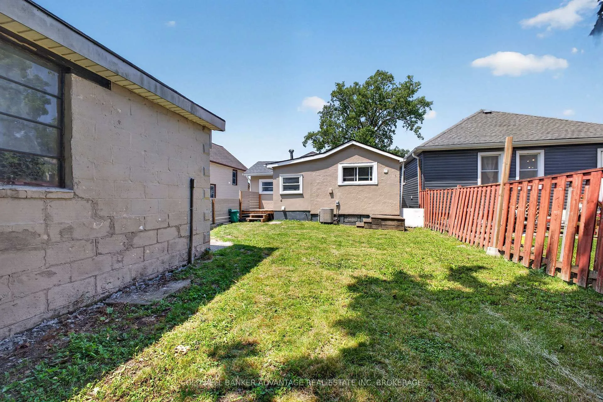 Photo 13 of 69 Dolphin Street, Port Colborne, Bethel — HOMEH