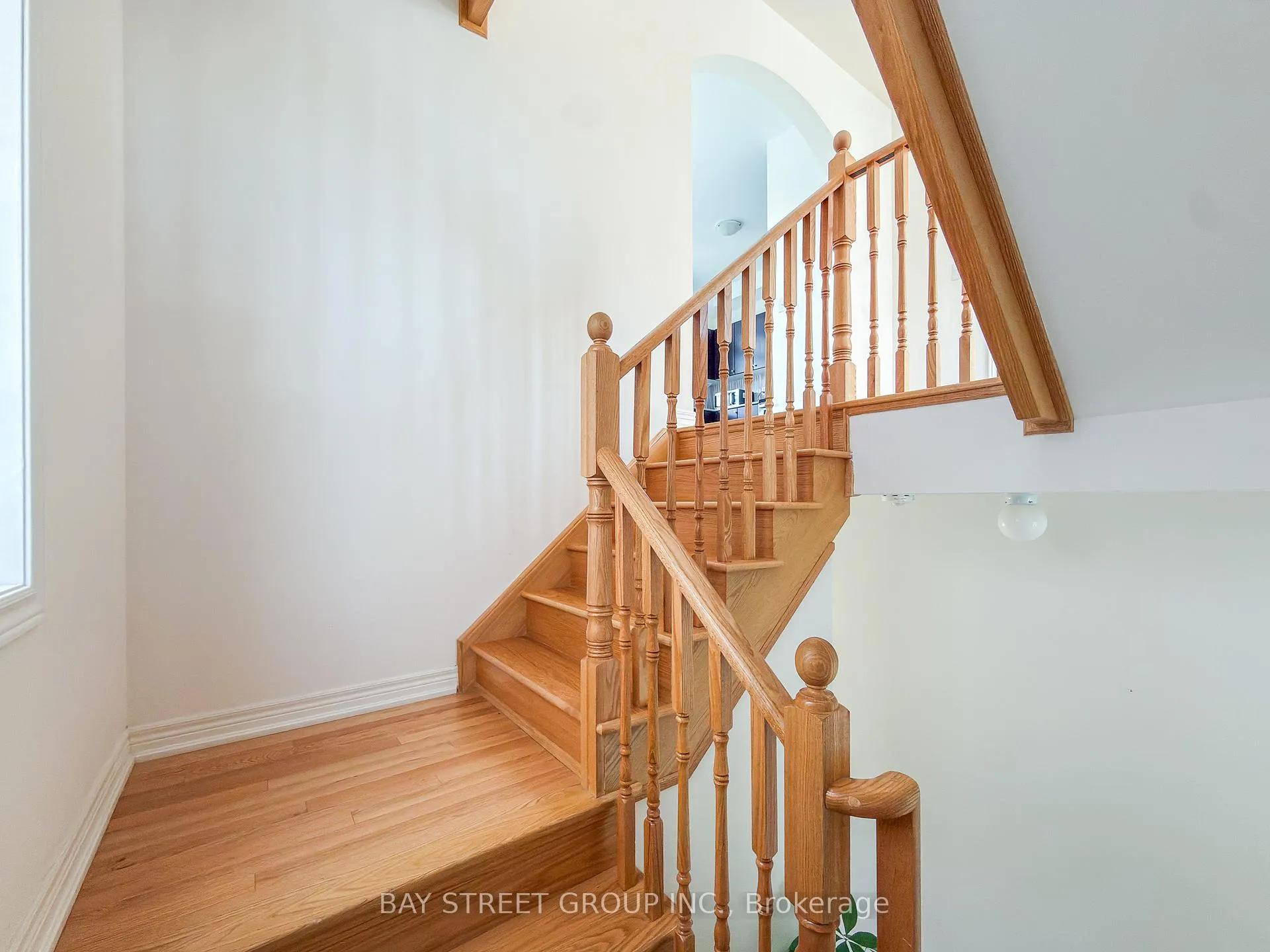 Photo 16 of 8 Globemaster Lane, Richmond Hill, Oak Ridges — HOMEH