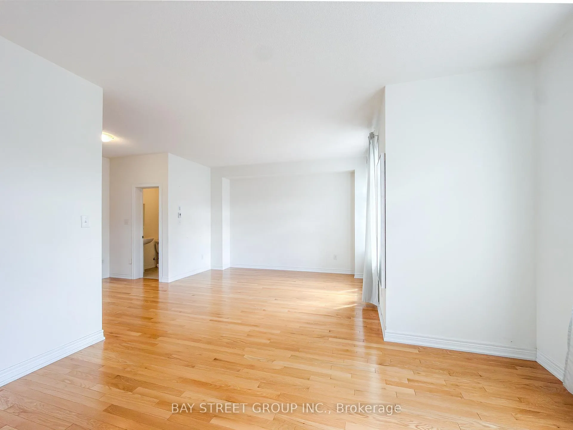 Photo 26 of 8 Globemaster Lane, Richmond Hill, Oak Ridges — HOMEH