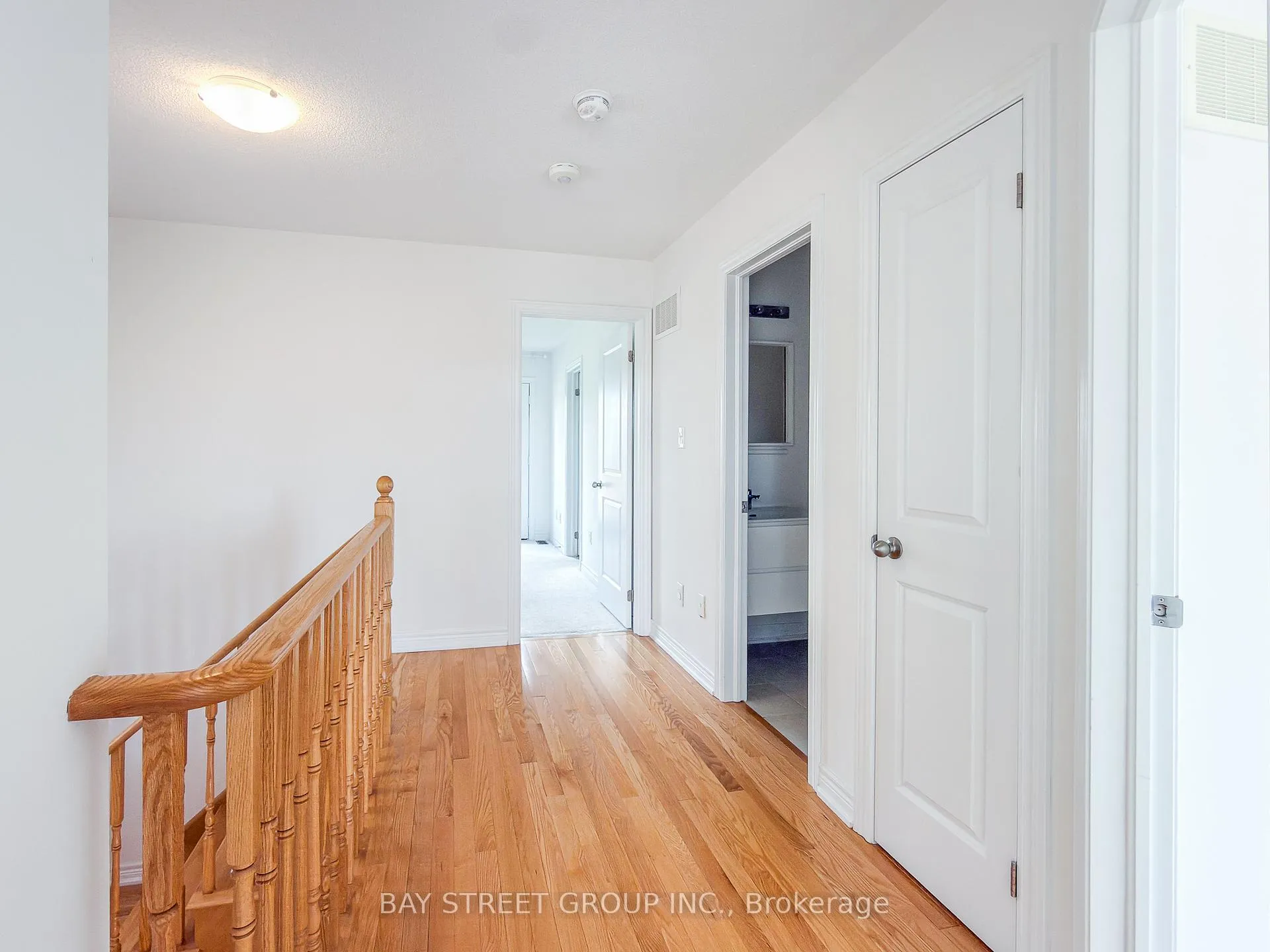 Photo 34 of 8 Globemaster Lane, Richmond Hill, Oak Ridges — HOMEH
