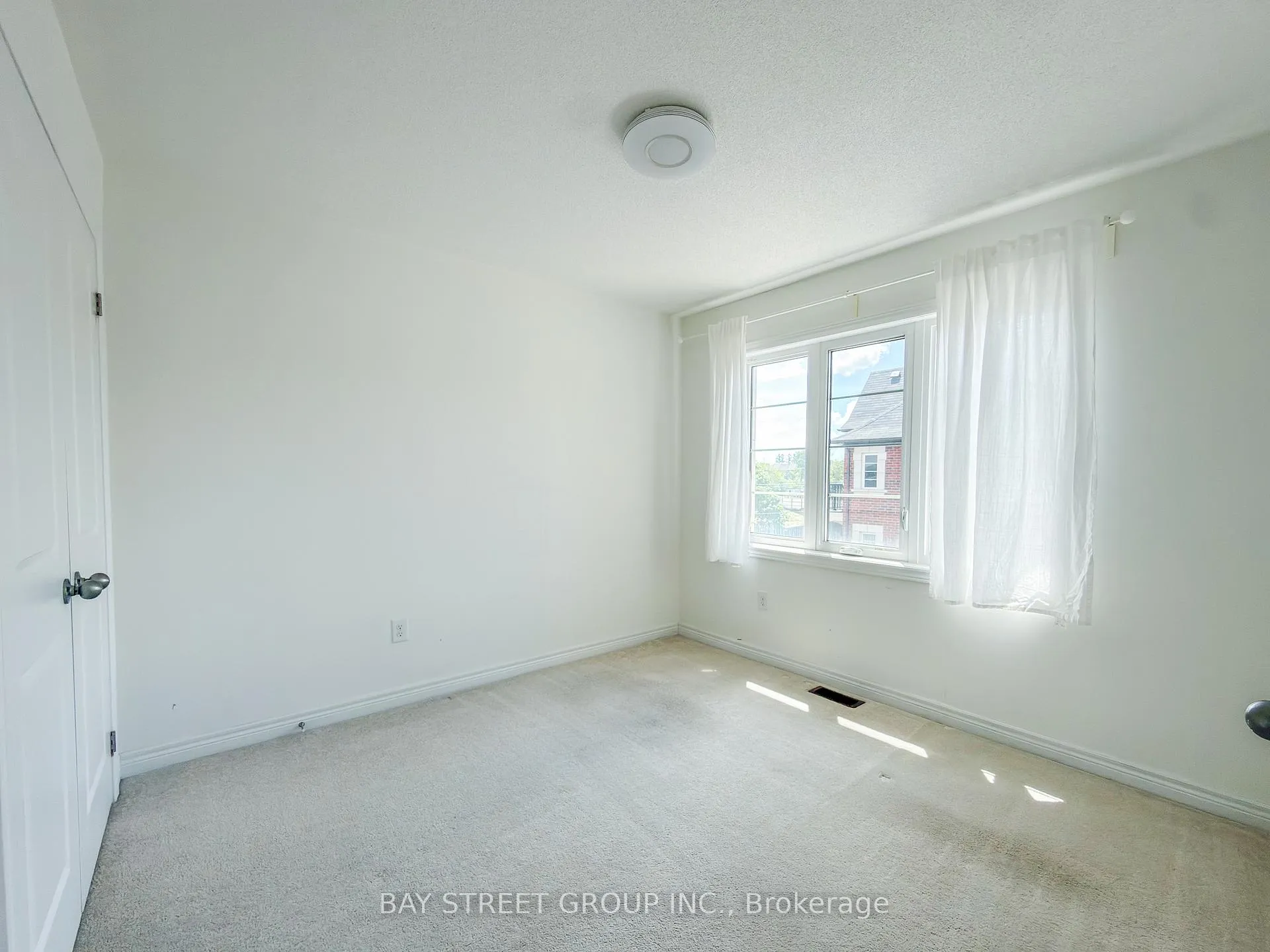 Photo 35 of 8 Globemaster Lane, Richmond Hill, Oak Ridges — HOMEH